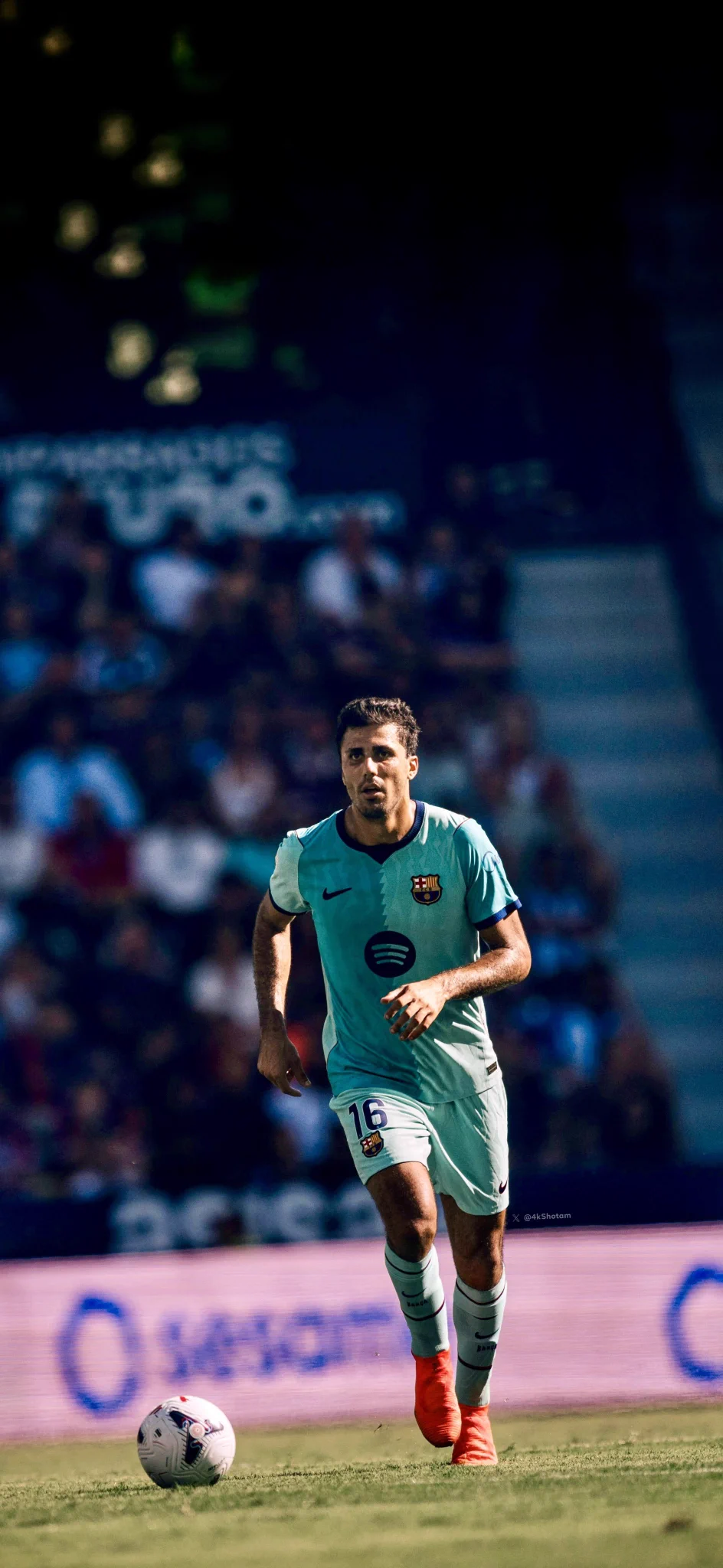 Football Wallpaper - └
