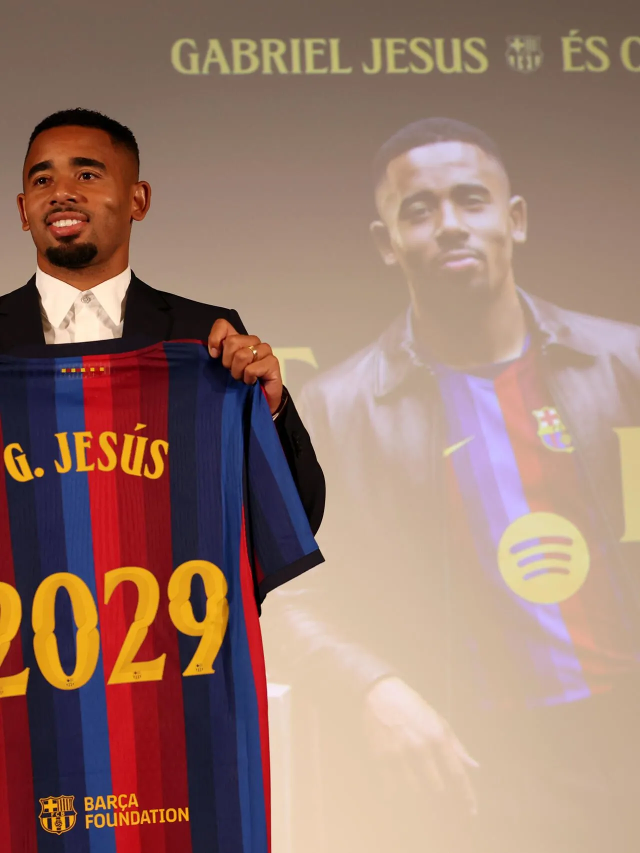 Barcelona confirm Jesus arrival from Arsenal