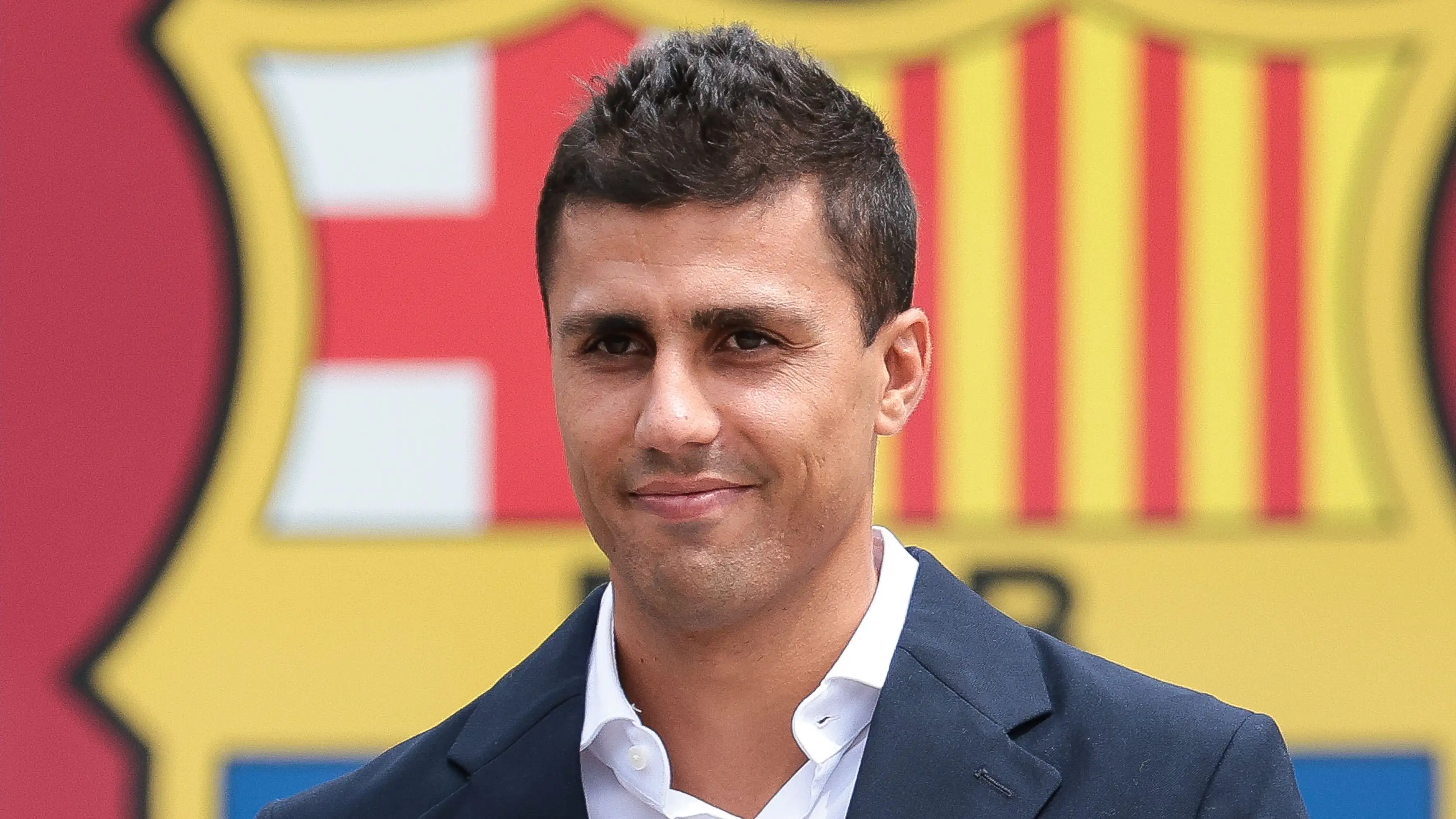 The big deal is done: Barcelona officially announce the signing of Rodri