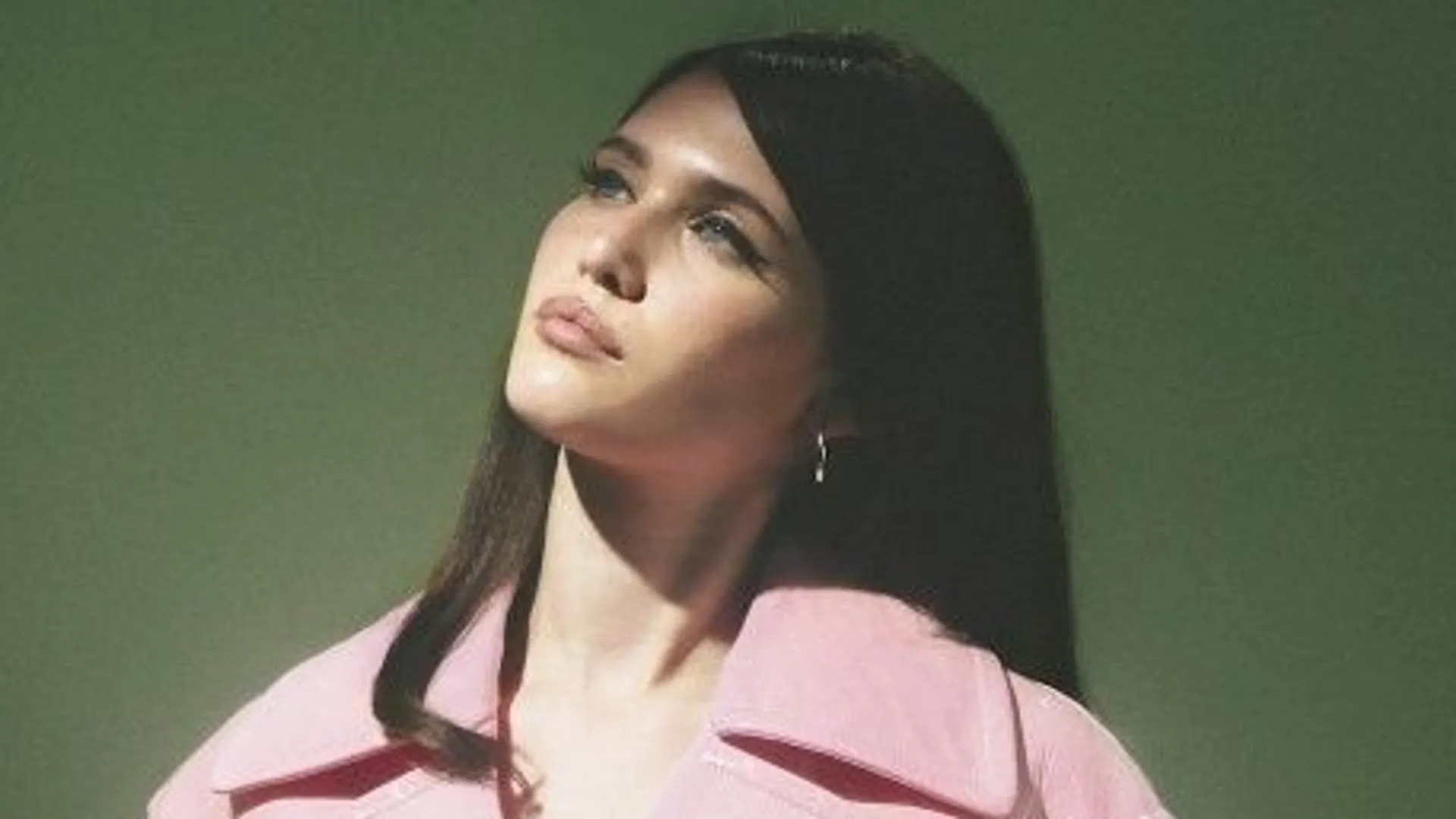 Qui est Sienna Spiro, la prochaine méga popstar de la soul qui bouleverse les codes ?