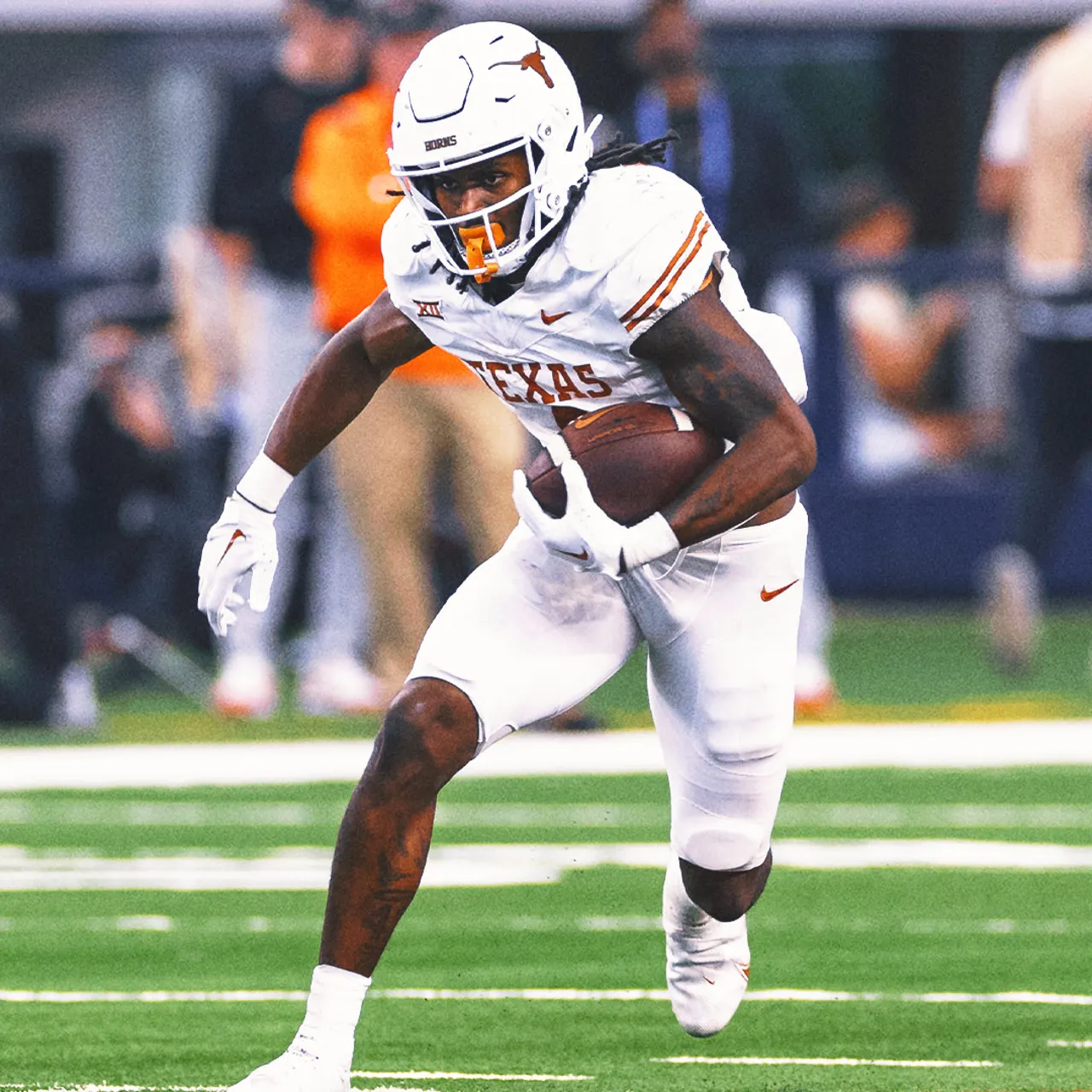Texas RB CJ Baxter reportedly out for 2024 season after knee injury