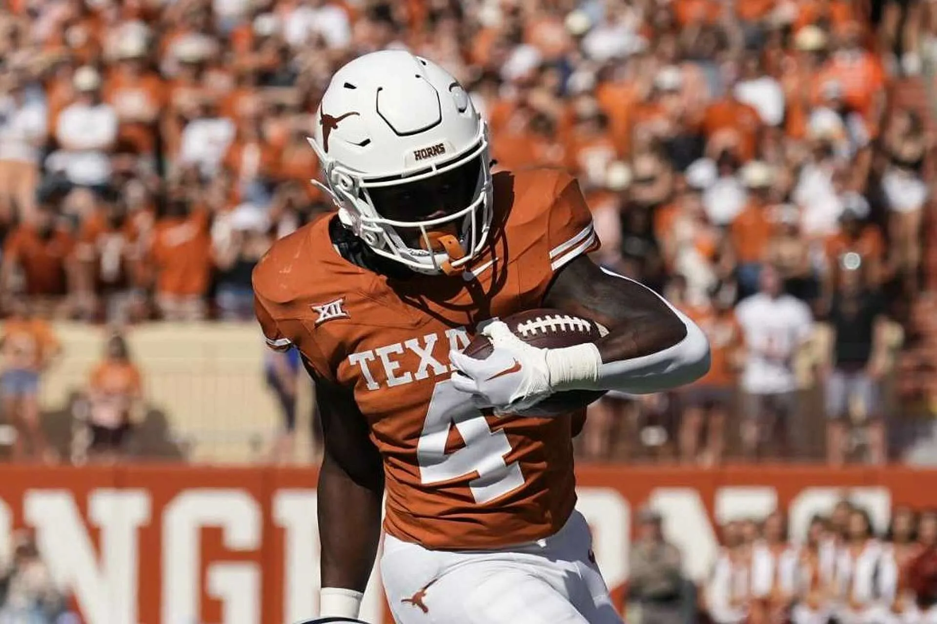 UT Longhorns: Running back C.J. Baxter out for season