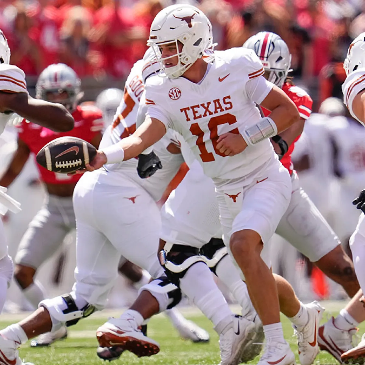 Texas football news: CJ Baxter ruled out for Red River Rivalry vs. Oklahoma