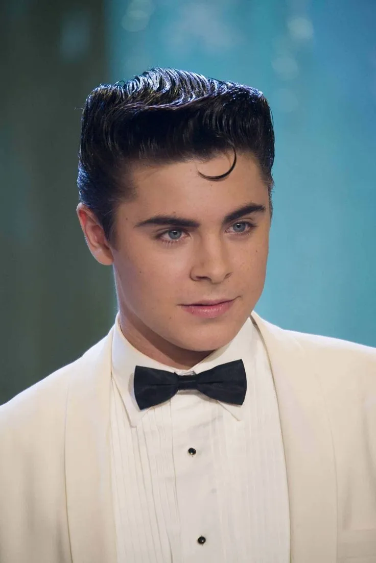 Zac Efron// omg. that curl!!! Drives me wild!!!