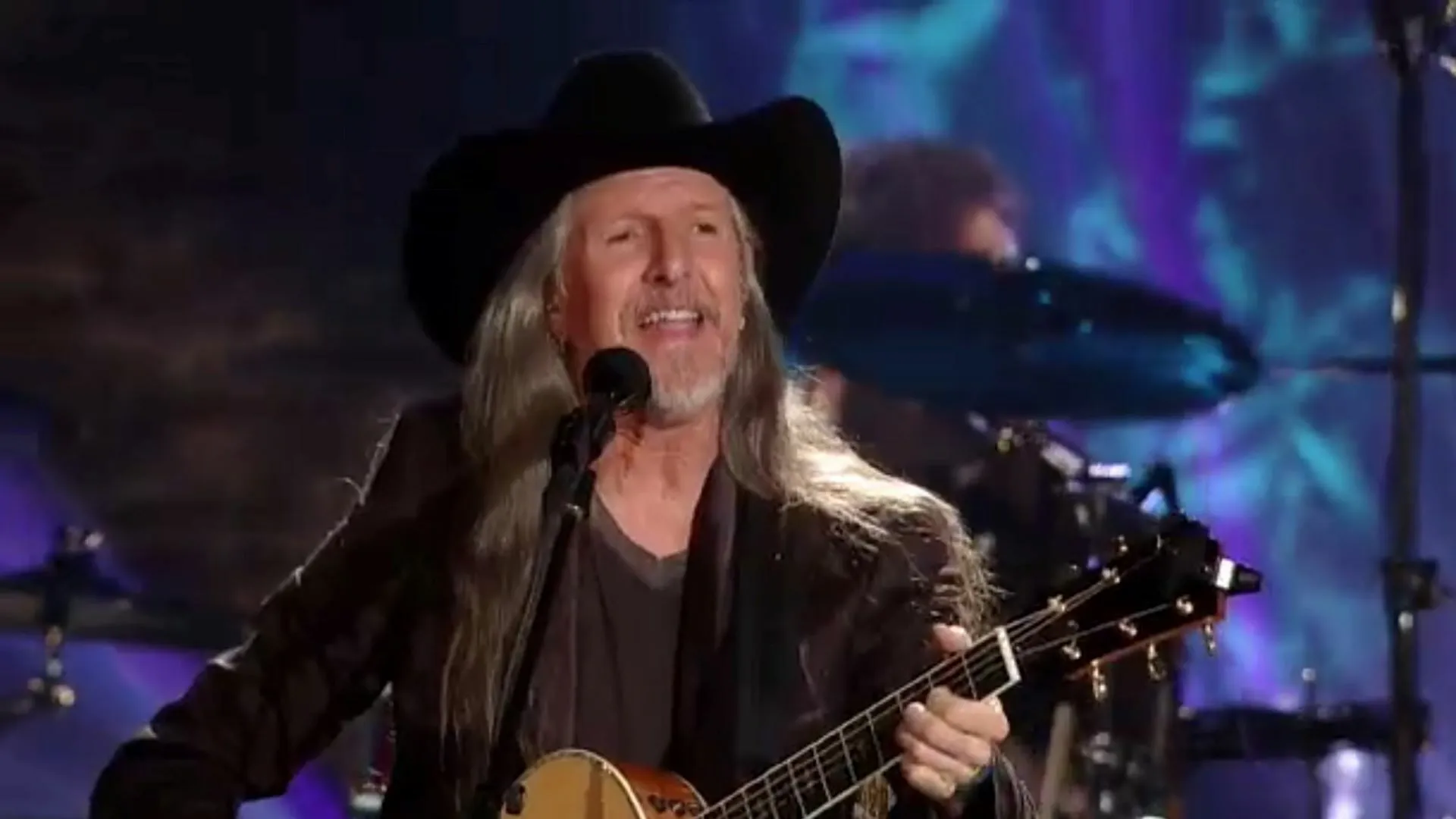 The Doobie Brothers & Luke Bryan