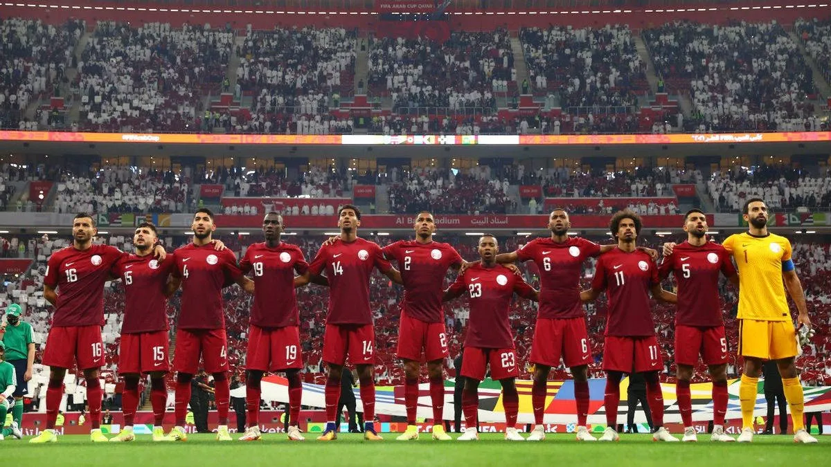 Download Qatar National Football Team Lineup Wallpaper