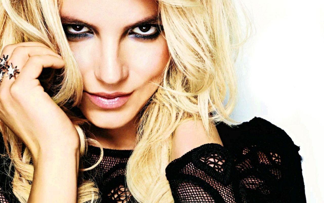 Britney Spears 2014 Song Singing Wallpaper 6928967