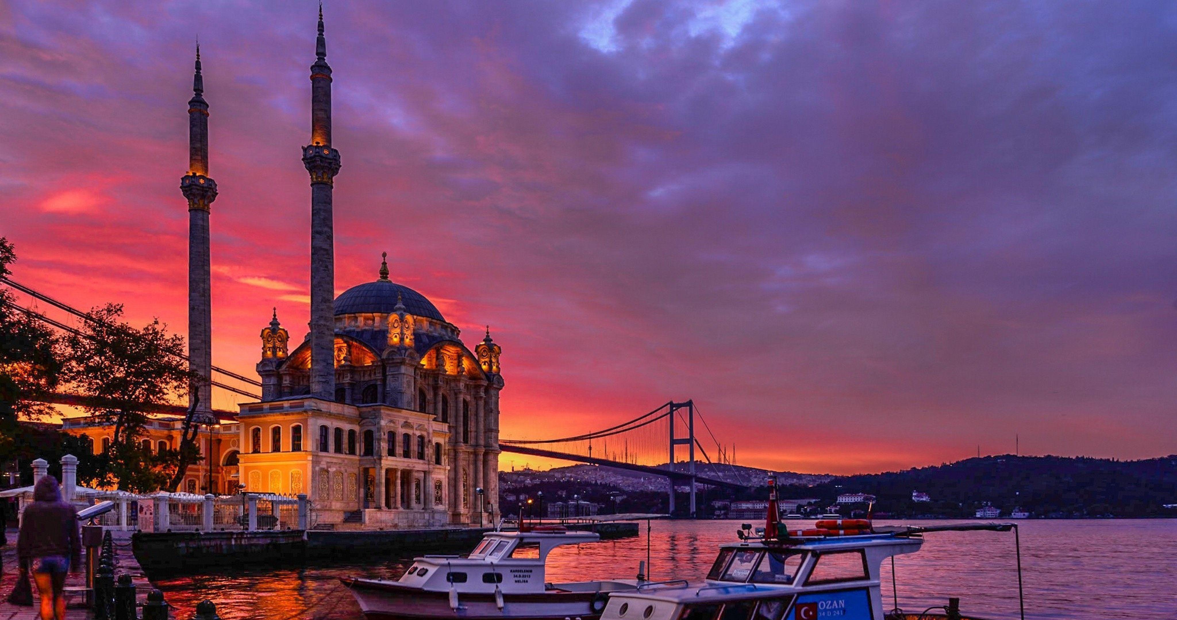 Morning In Istanbul Wallpaper 4K (4096x2160) Resolution