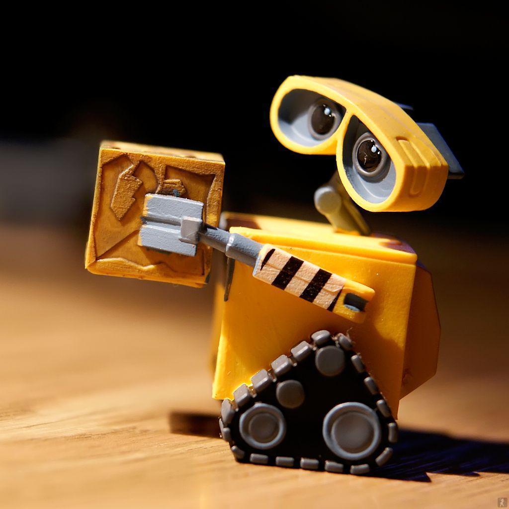 WALL E Robot Wallpaper