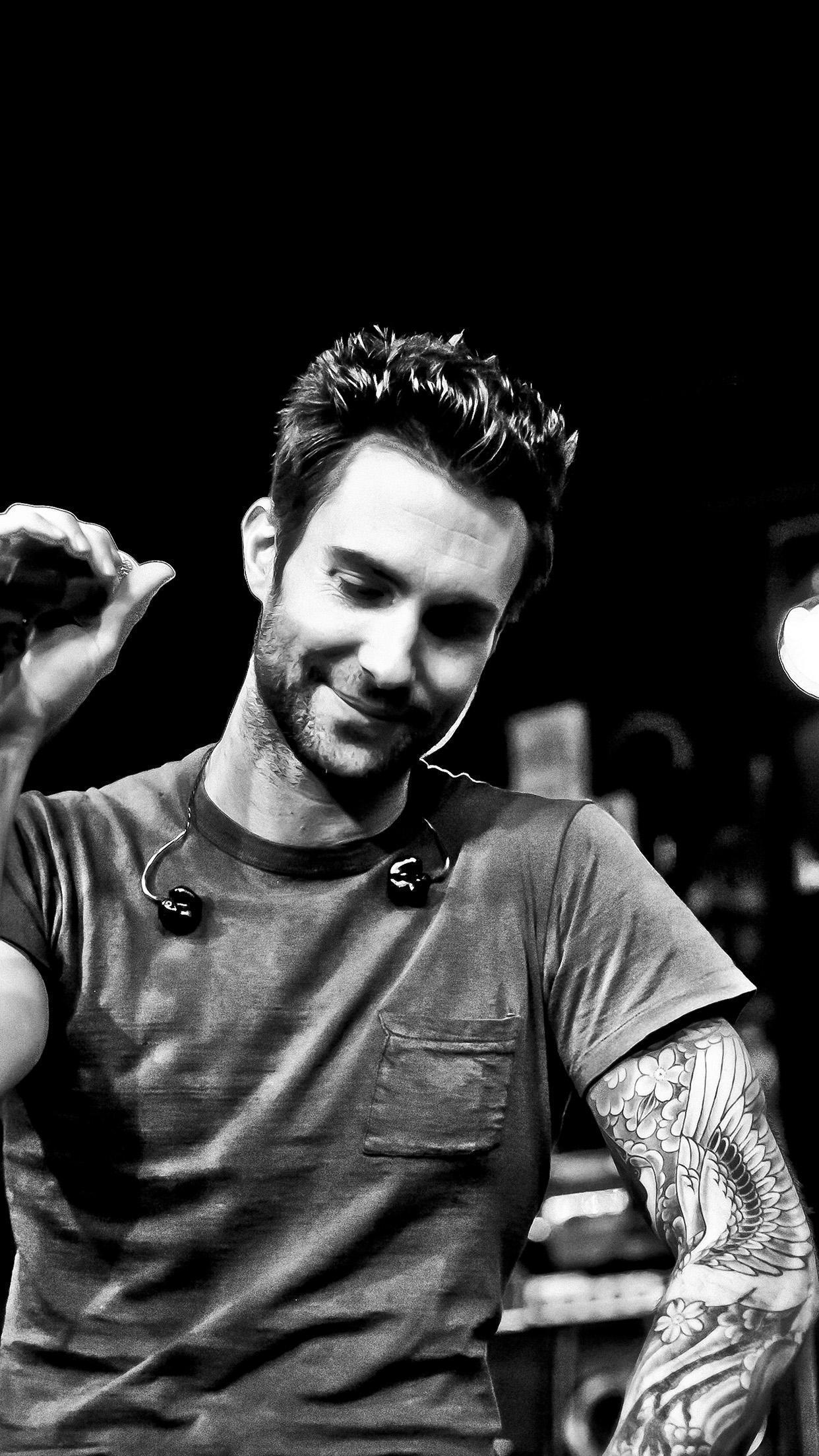 Maroon 5 Adam Levine Singer Artist Music Dark 6 Plus