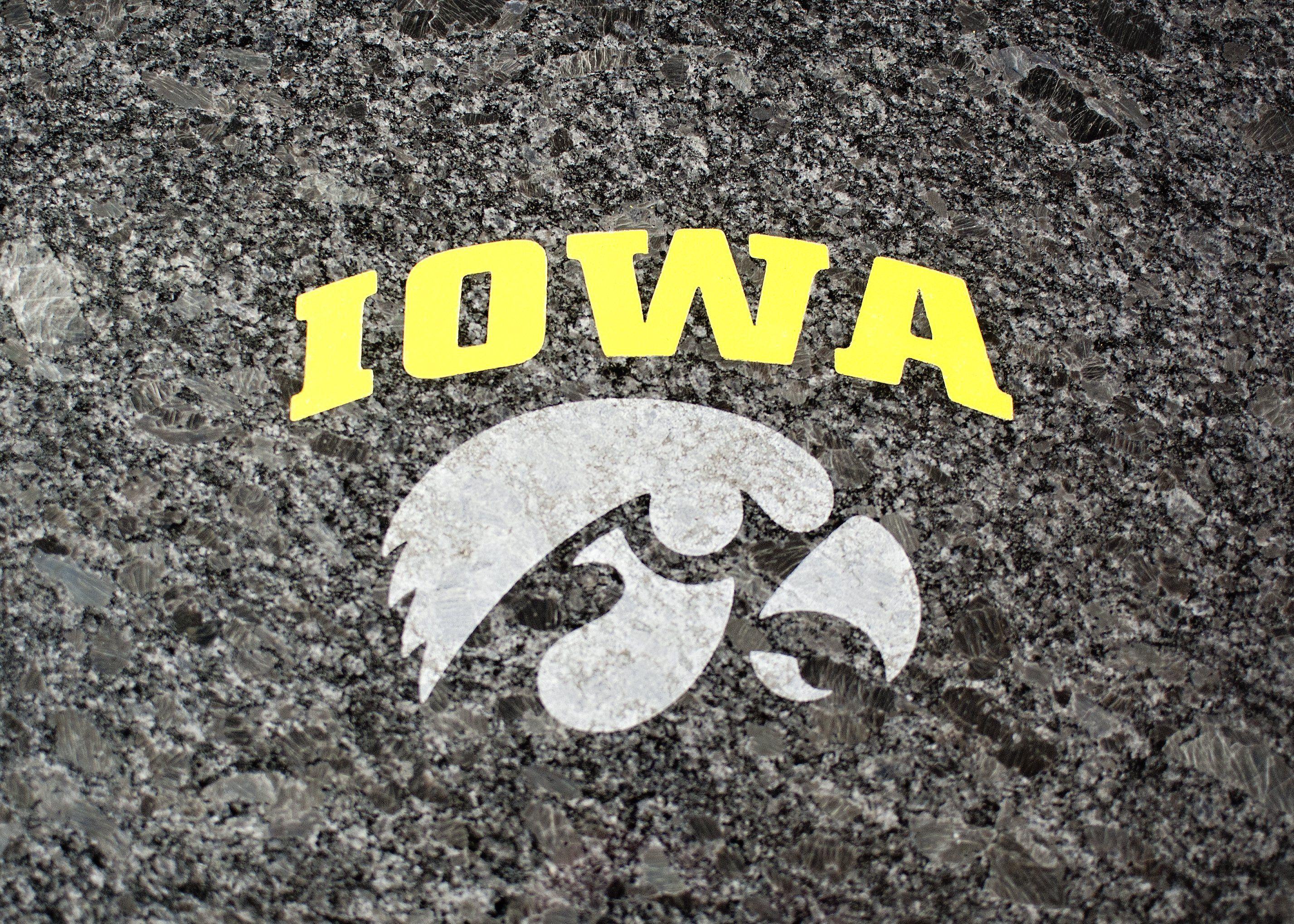 Iowa Hawkeyes iPhone Wallpaper