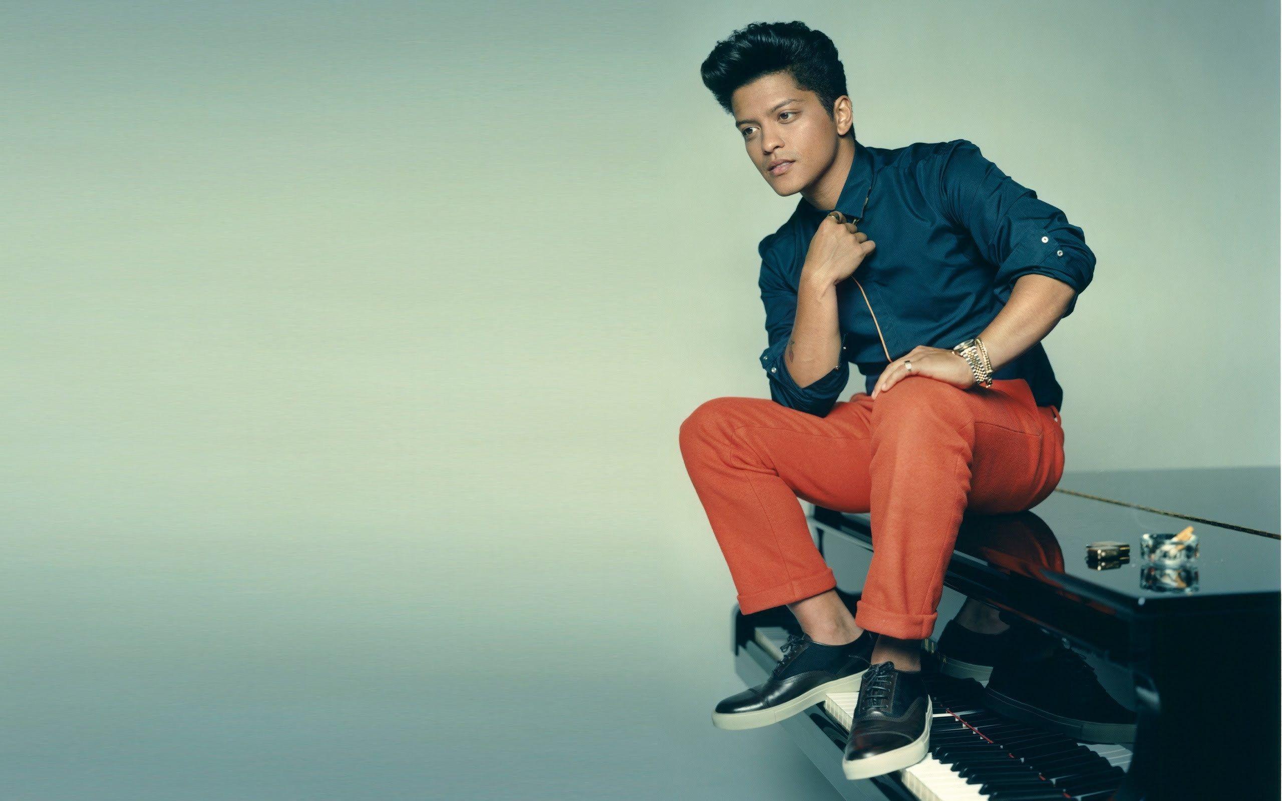 Bruno Mars Wallpaper HD Free Download