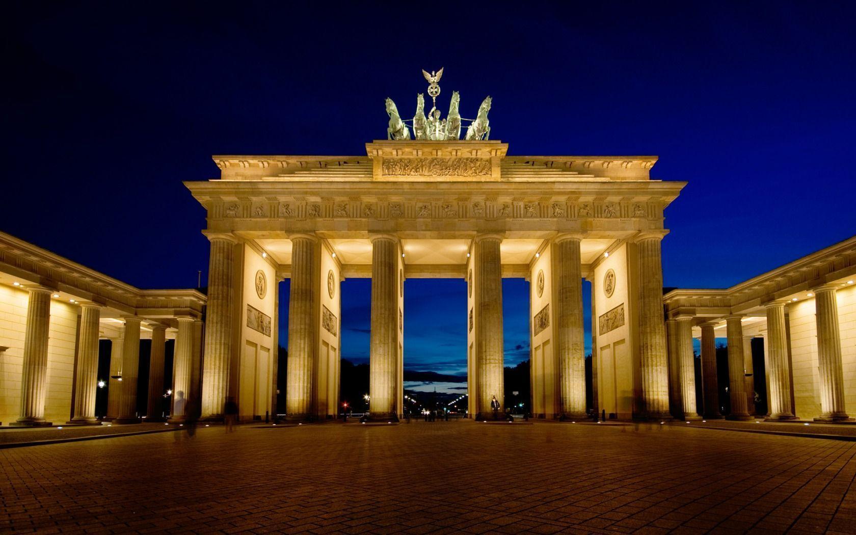 2023 Berlin Photo Tour With Professional Photographer