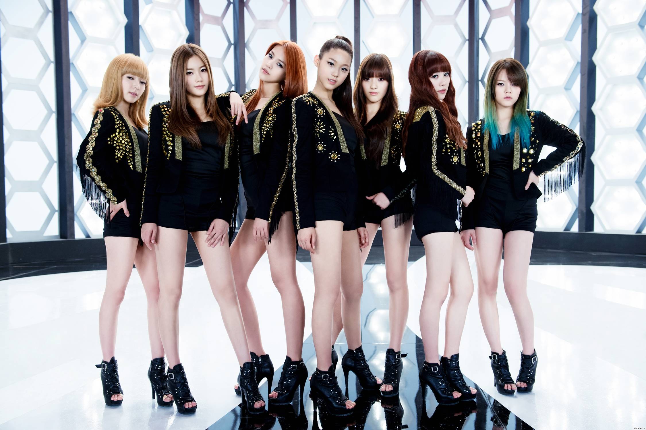 AOA Wallpaper HD For Desktop, Mobile And Tablet
