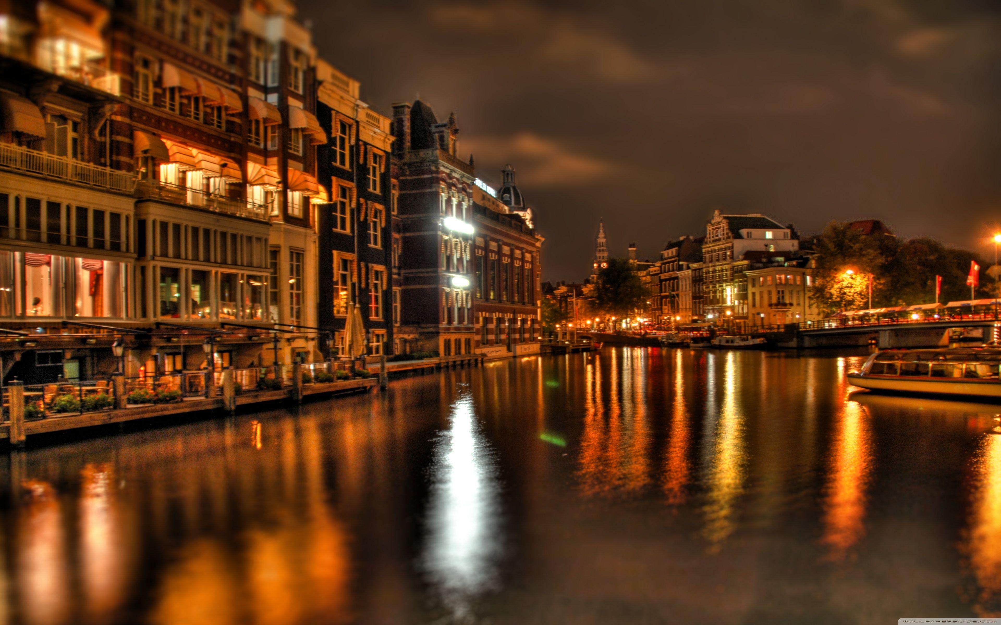 Night In Amsterdam HD desktop wallpaper