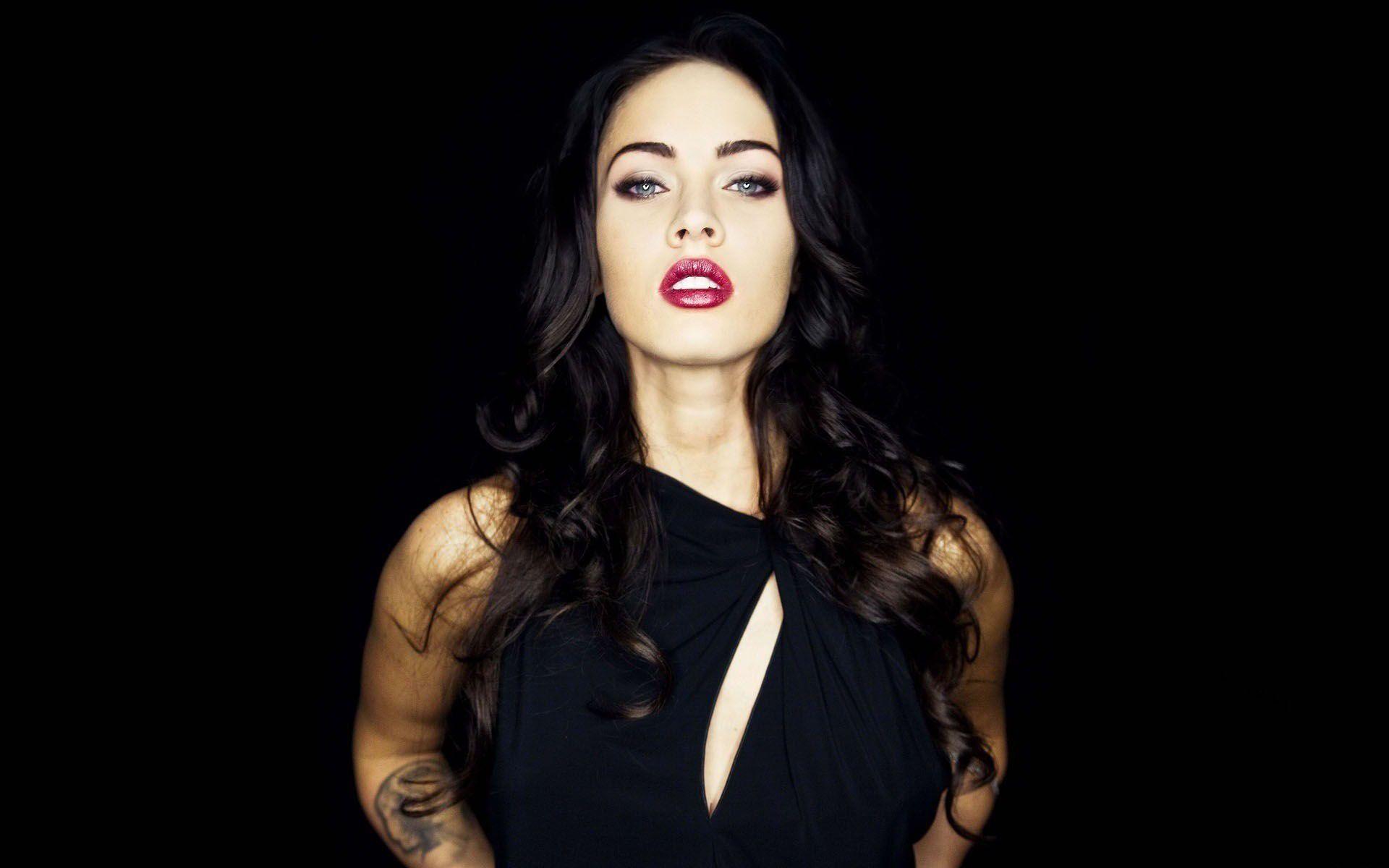 Megan Fox Wallpaper