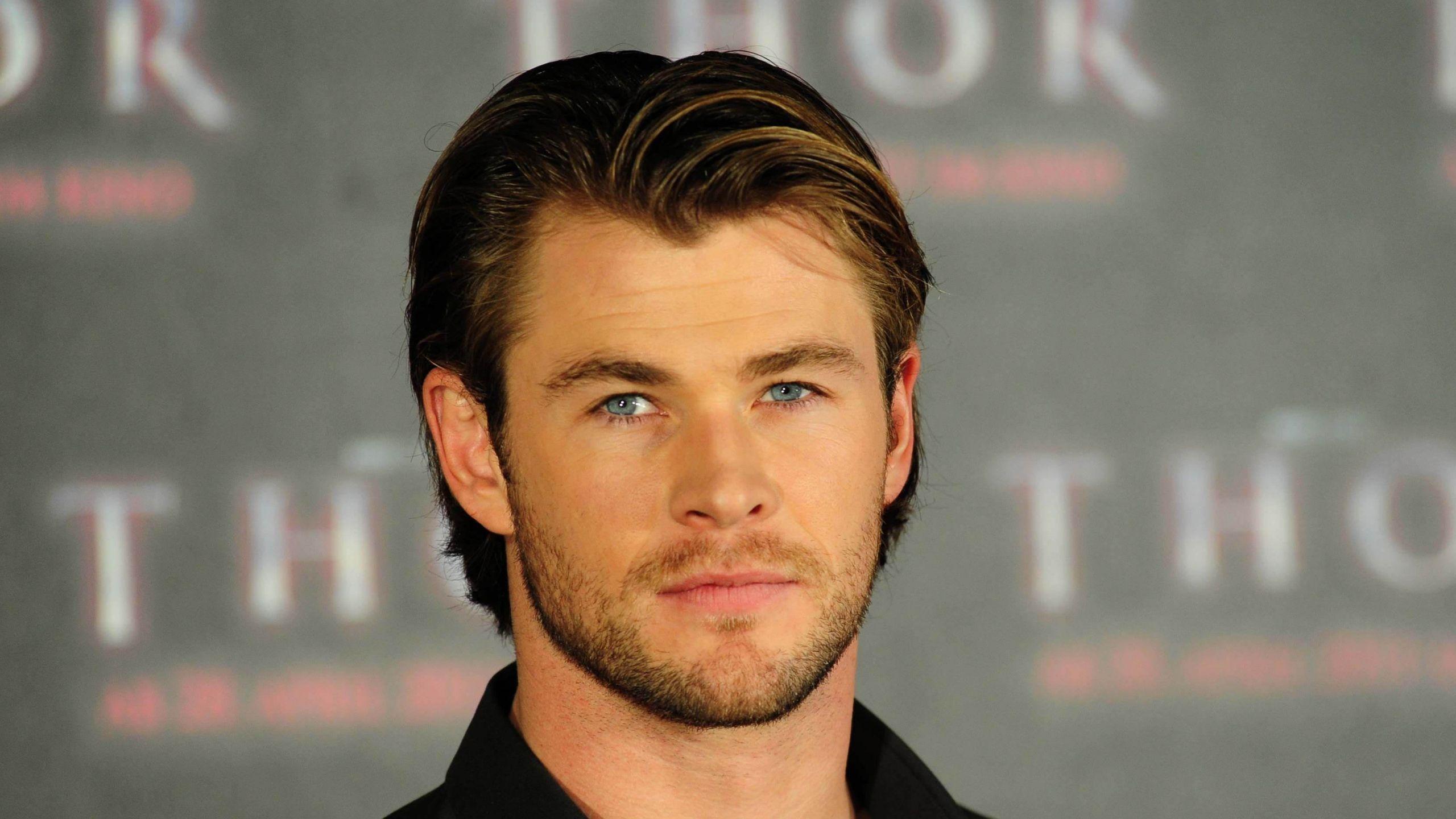 32 Pictures Proving Chris Hemsworth Is Actually A  iPhone Wallpapers  Free Download