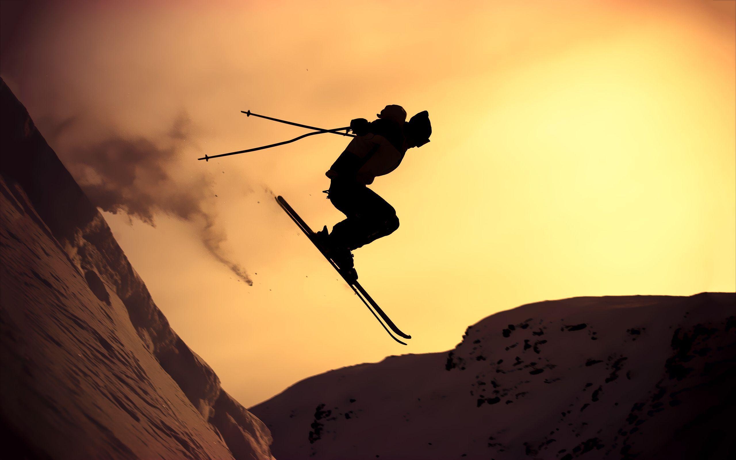 Extreme skiing Wallpaper