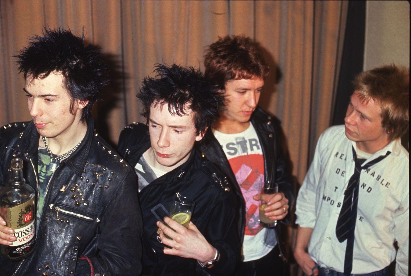 Sex Pistols Wallpapers Wallpaper Cave 1045