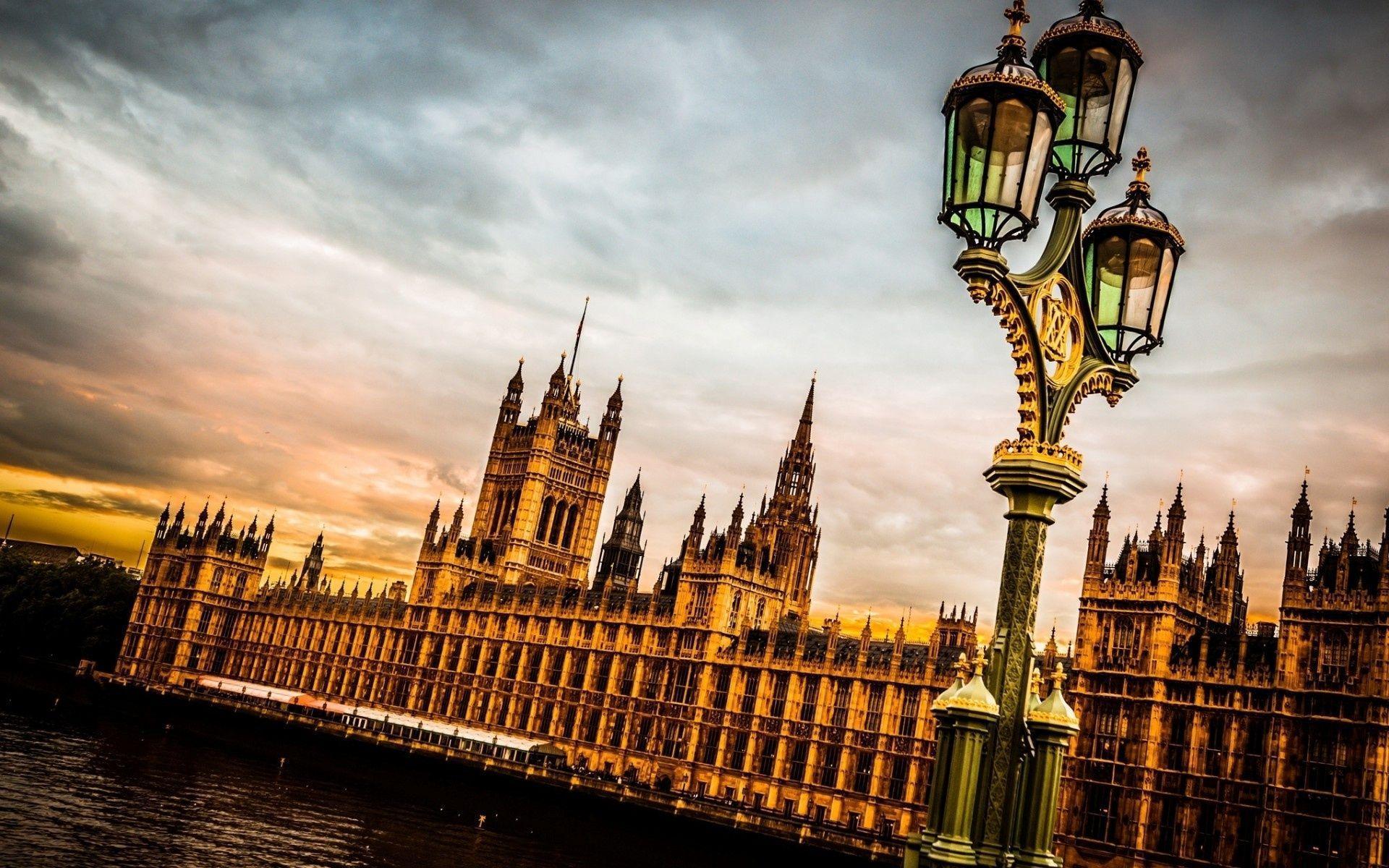 Buckingham Palace. Photo and Desktop Wallpaper