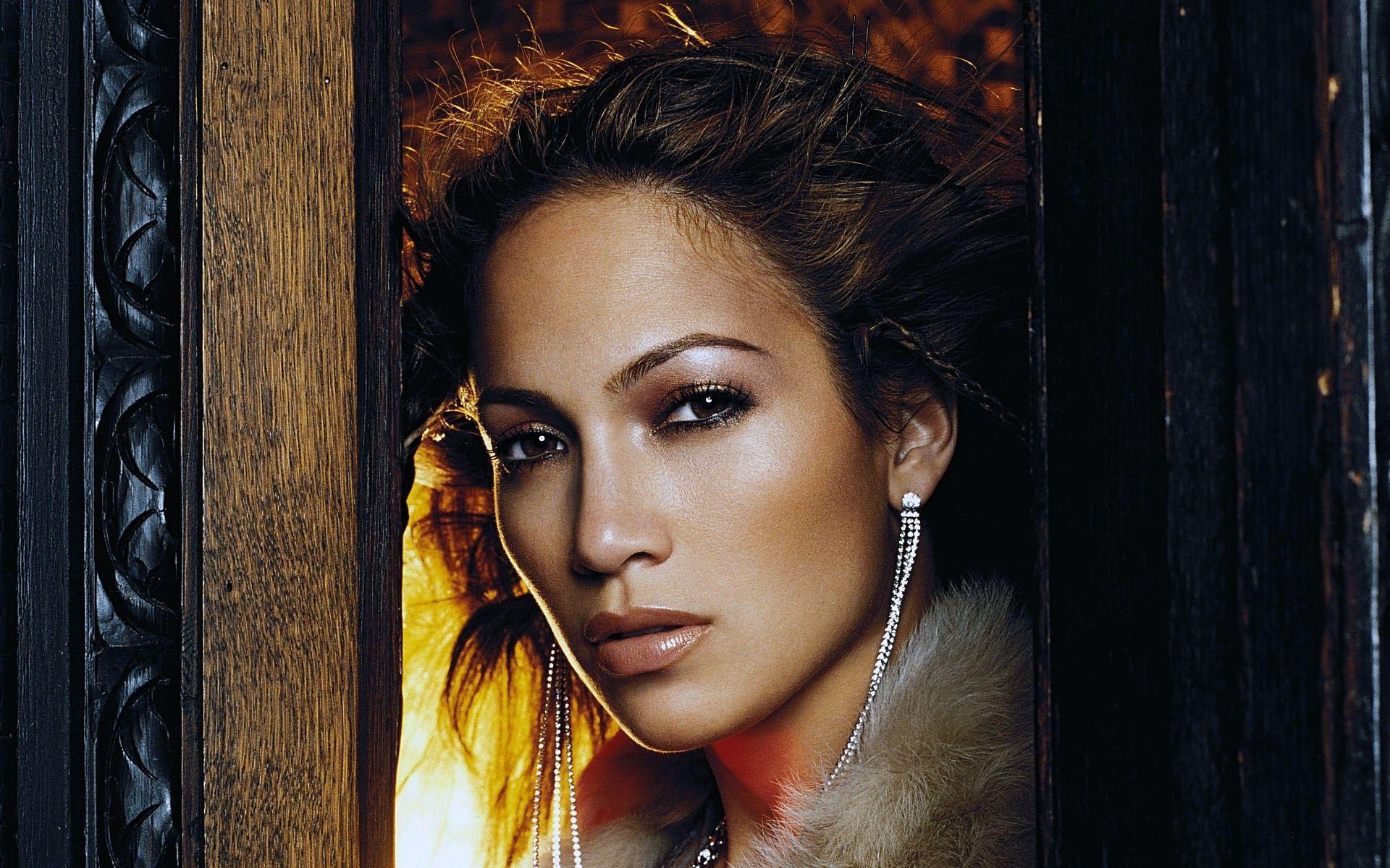Jennifer Lopez Widescreen Wallpaper