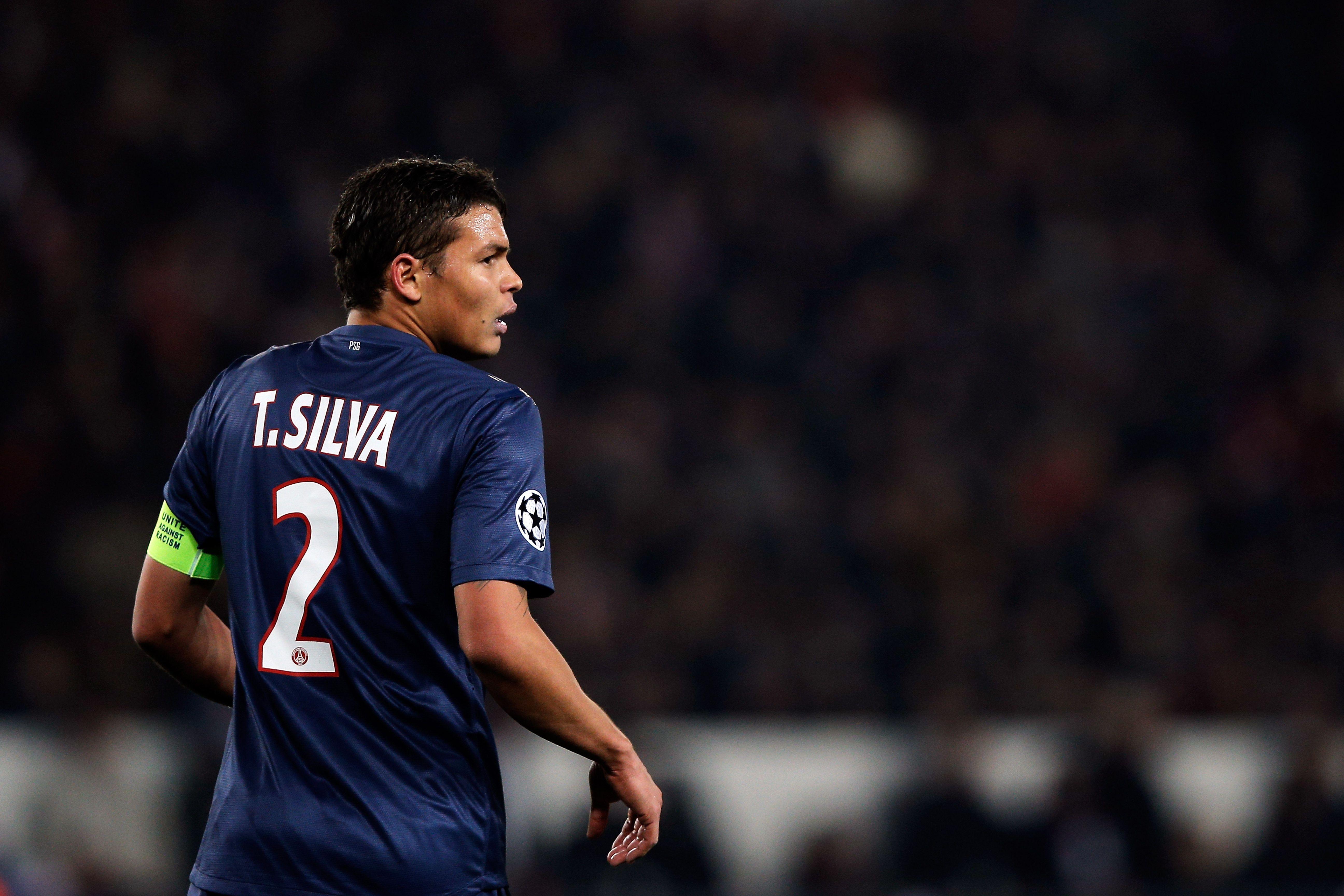 The player number 2 of PSG Thiago Silva wallpaper and image