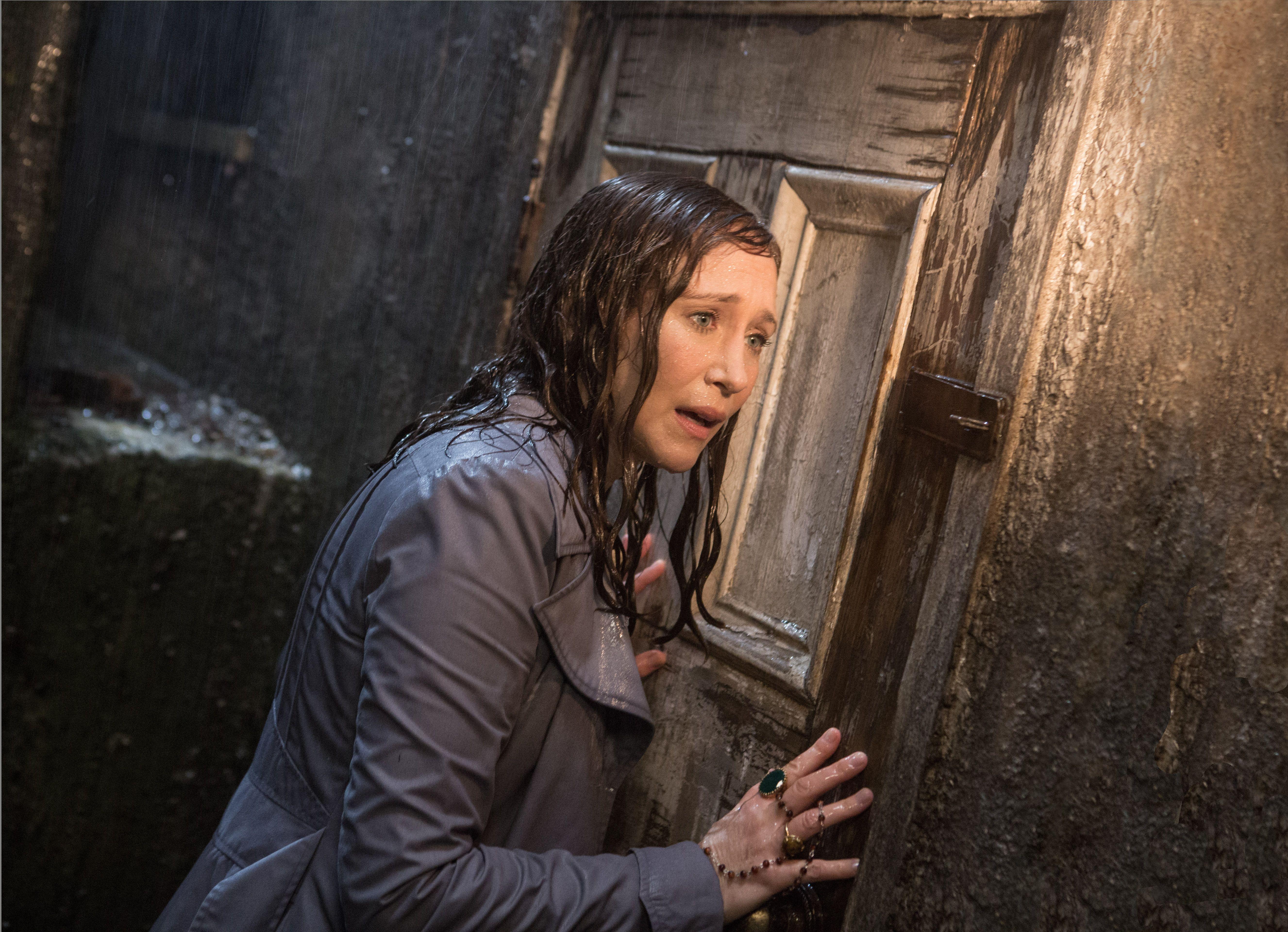 19 The Conjuring 2 Wallpapers HD Horor Movie Photos Collections