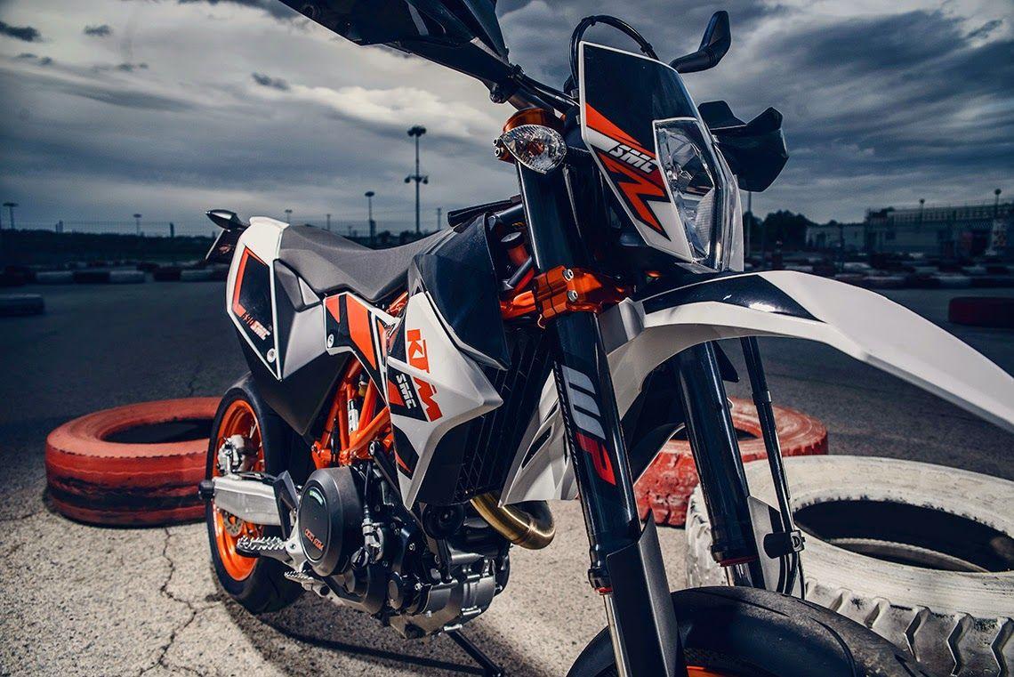 Incredible Ktm 690 Supermoto Wallpaper