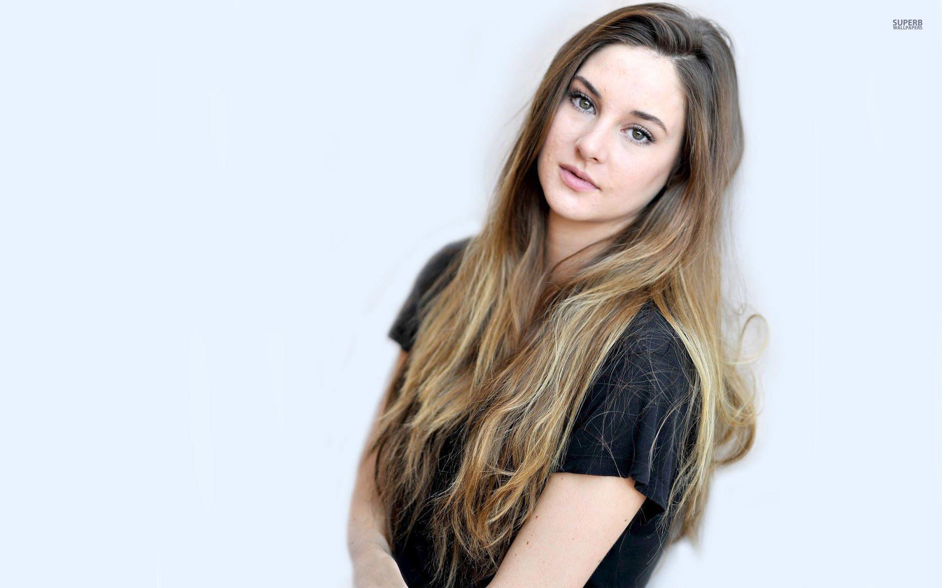 Shailene Woodley Wallpaper High Resolution and Quality Download