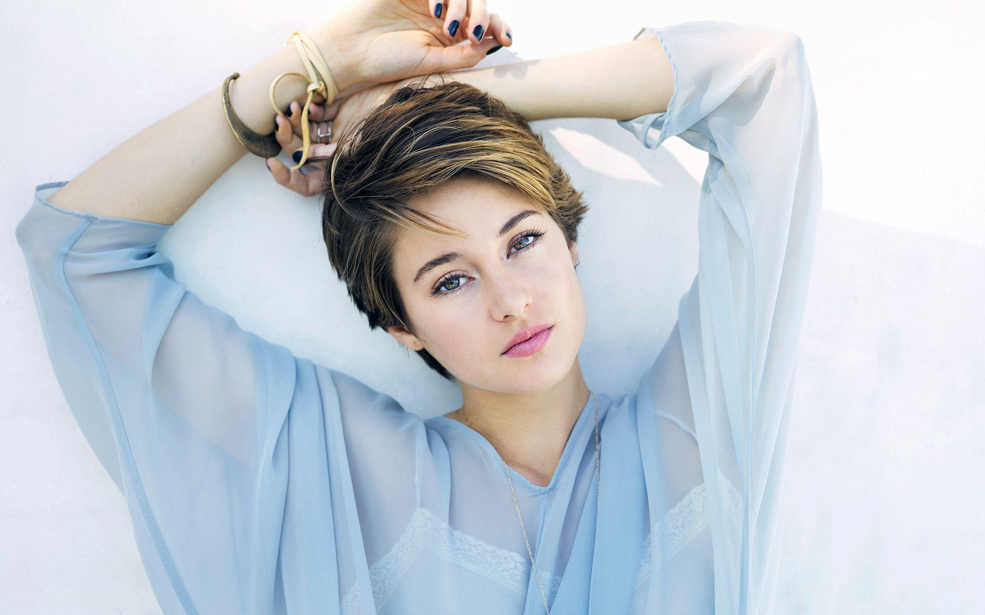 Shailene Woodley Wallpaper