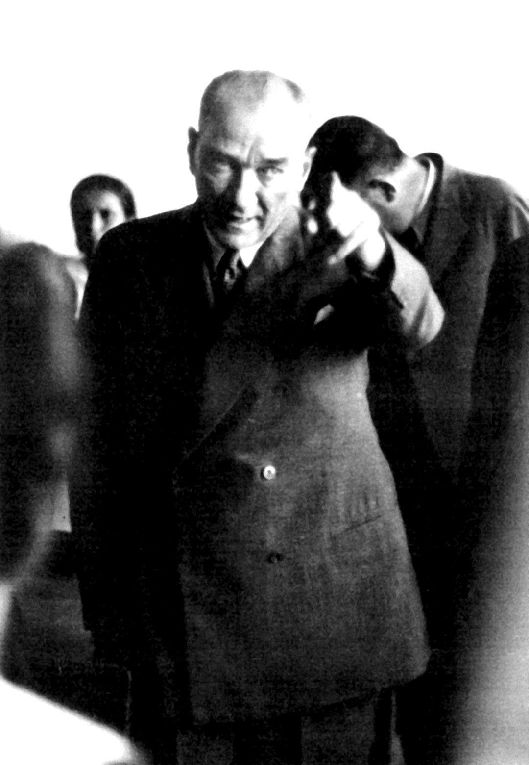 Atatürk Resimleri HD Geniş Ekran Desktop Full Resimler Galerisi