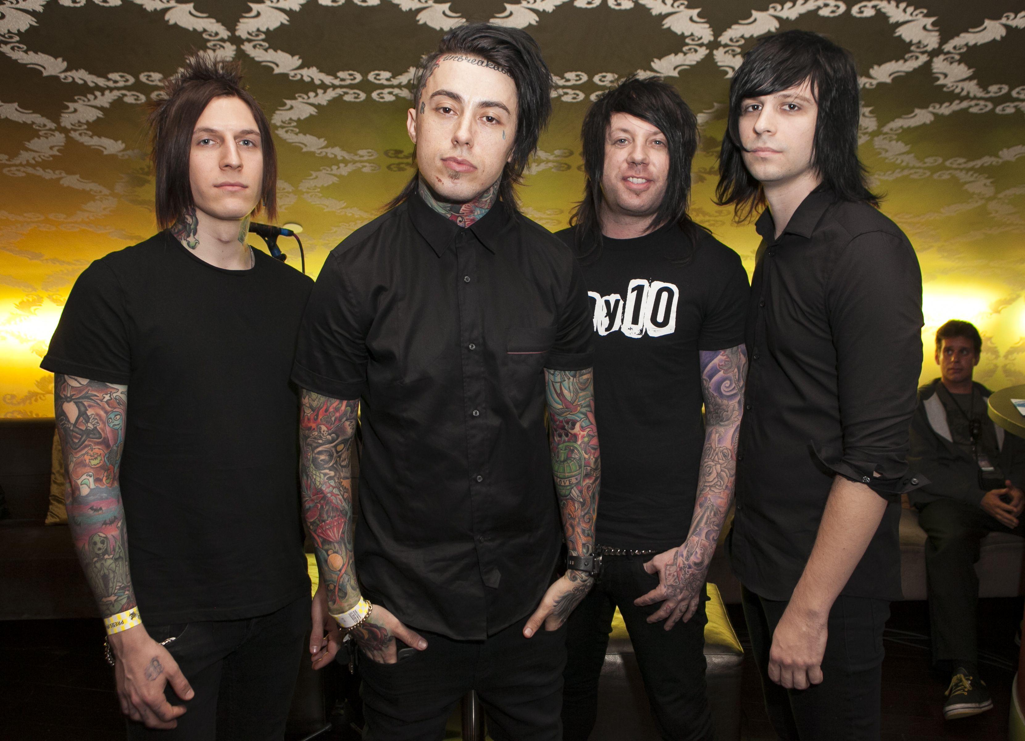 Falling In Reverse Wallpapers Falling in reverse, new music playing