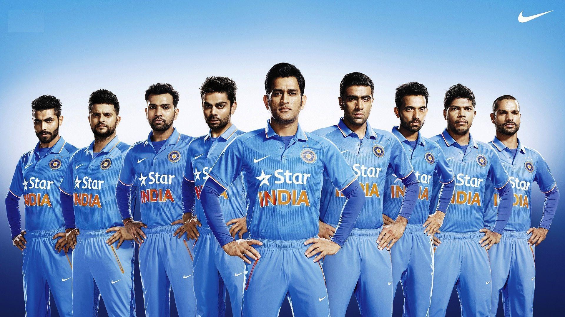 M S Dhoni with Indian cricket team wallpapers