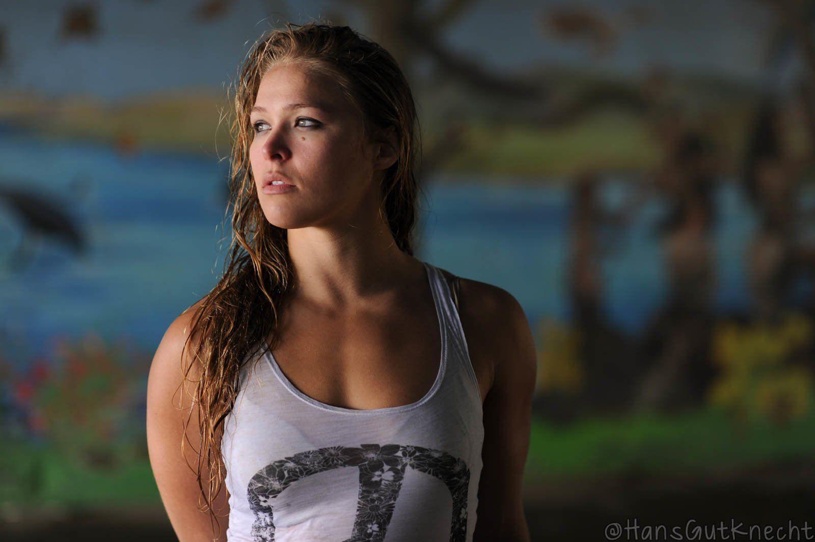 35 Ronda Rousey HD Wallpapers