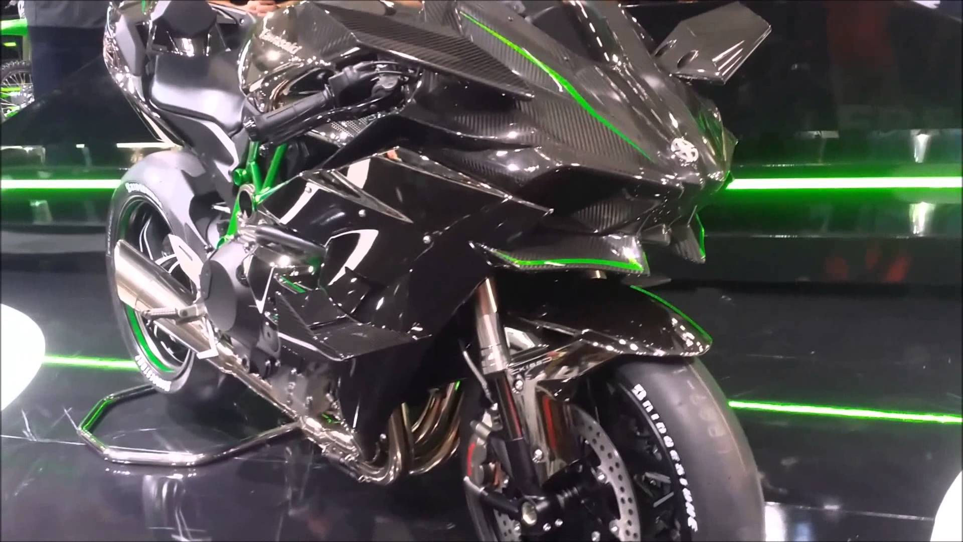 First Photo of the Kawasaki H2 Street Version