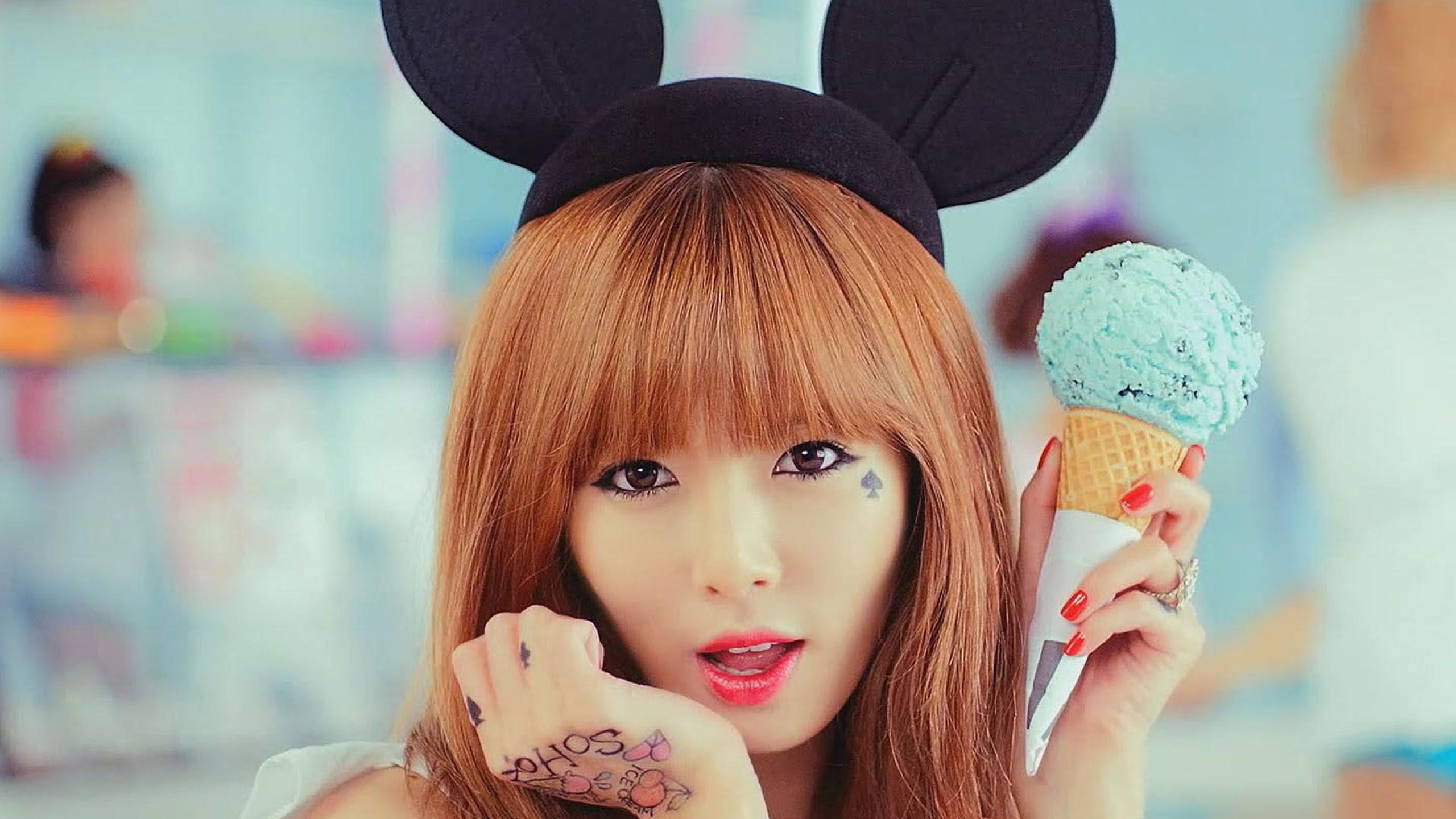 Kim Hyuna Ice Cream HD Wallpaper of Korean