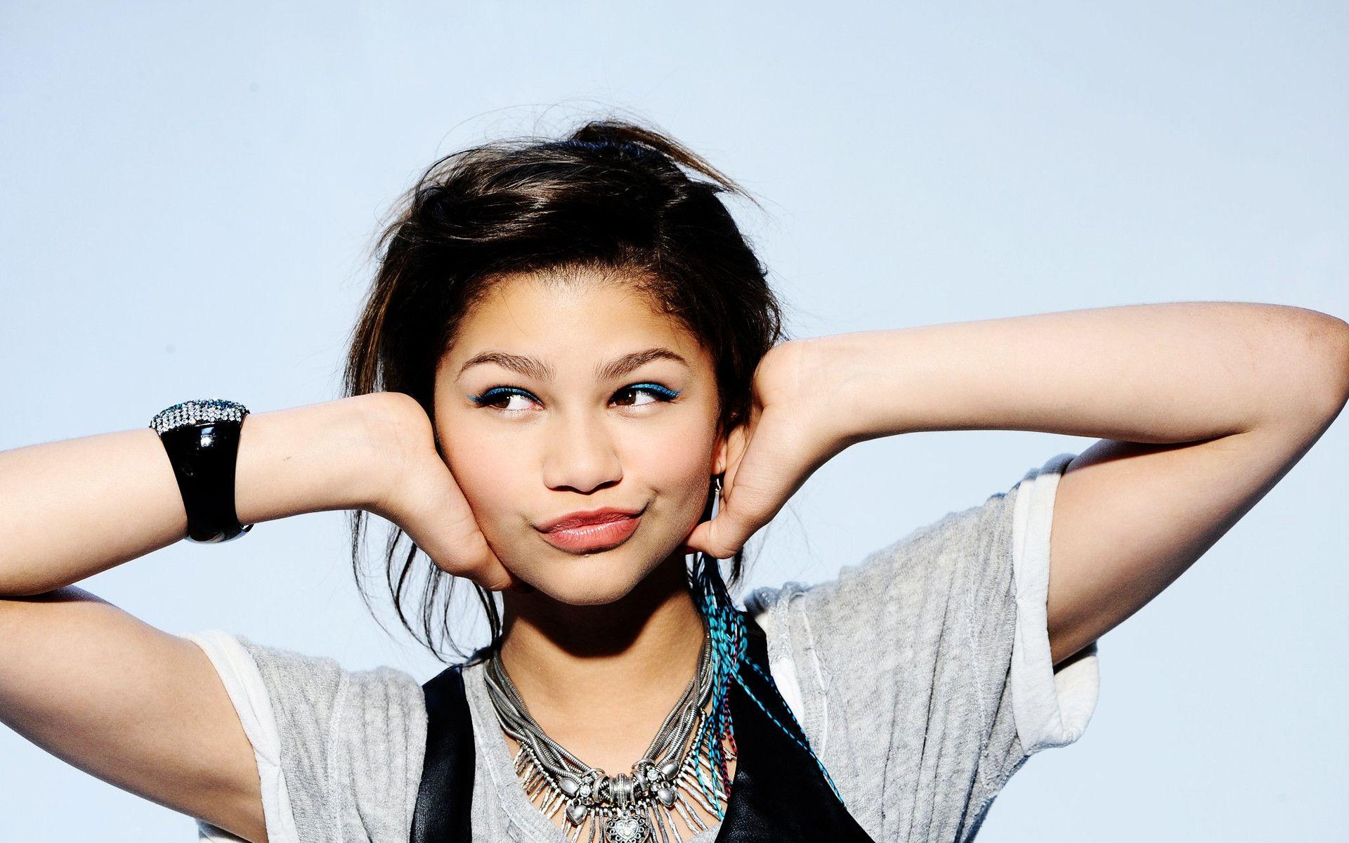 Cute Zendaya wallpaper