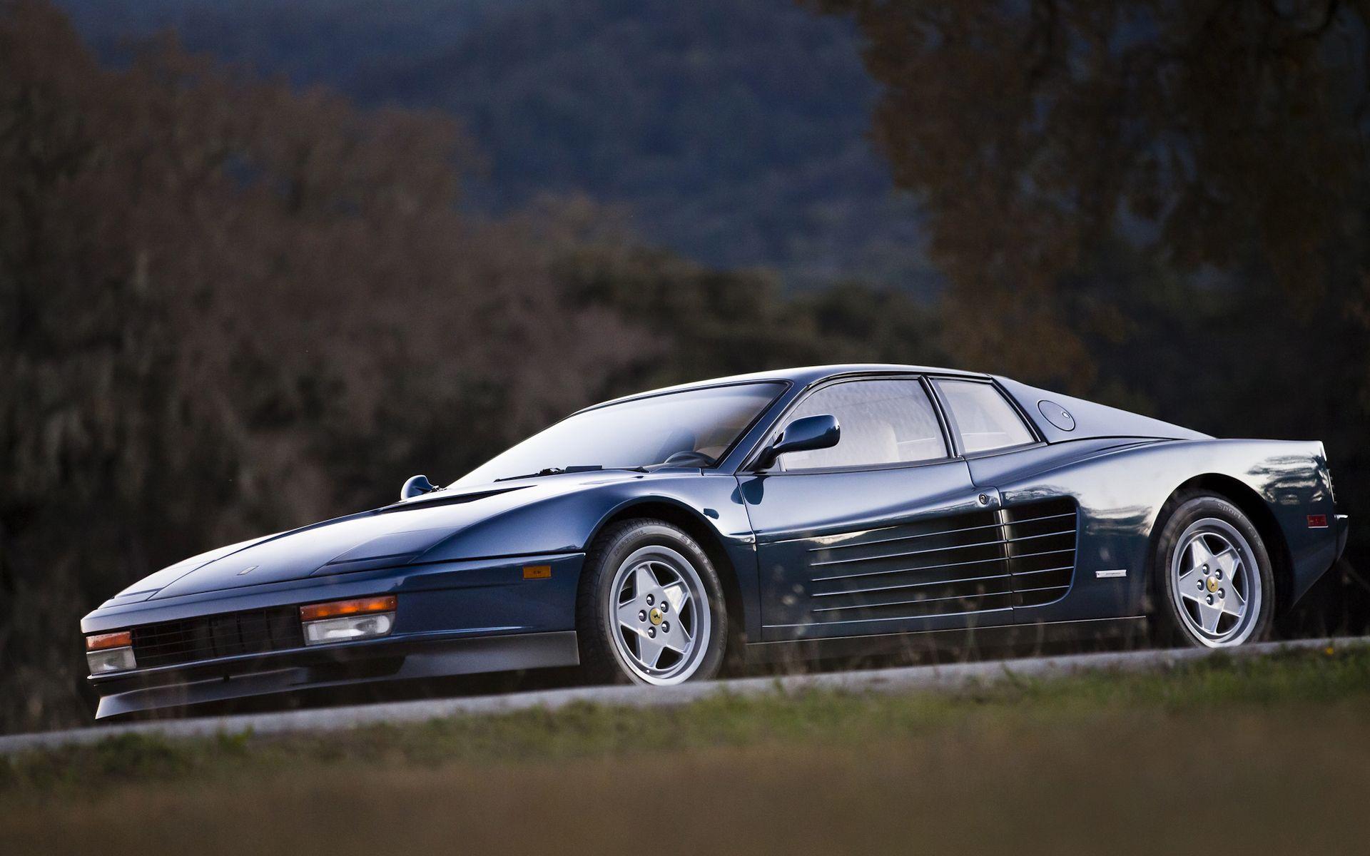 Ferrari Testarossa HD Wallpaper