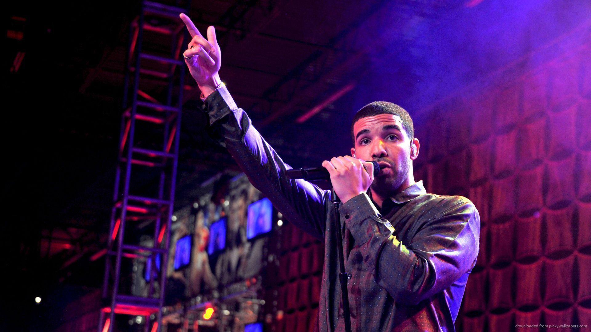 HD Drake Singing Wallpaper