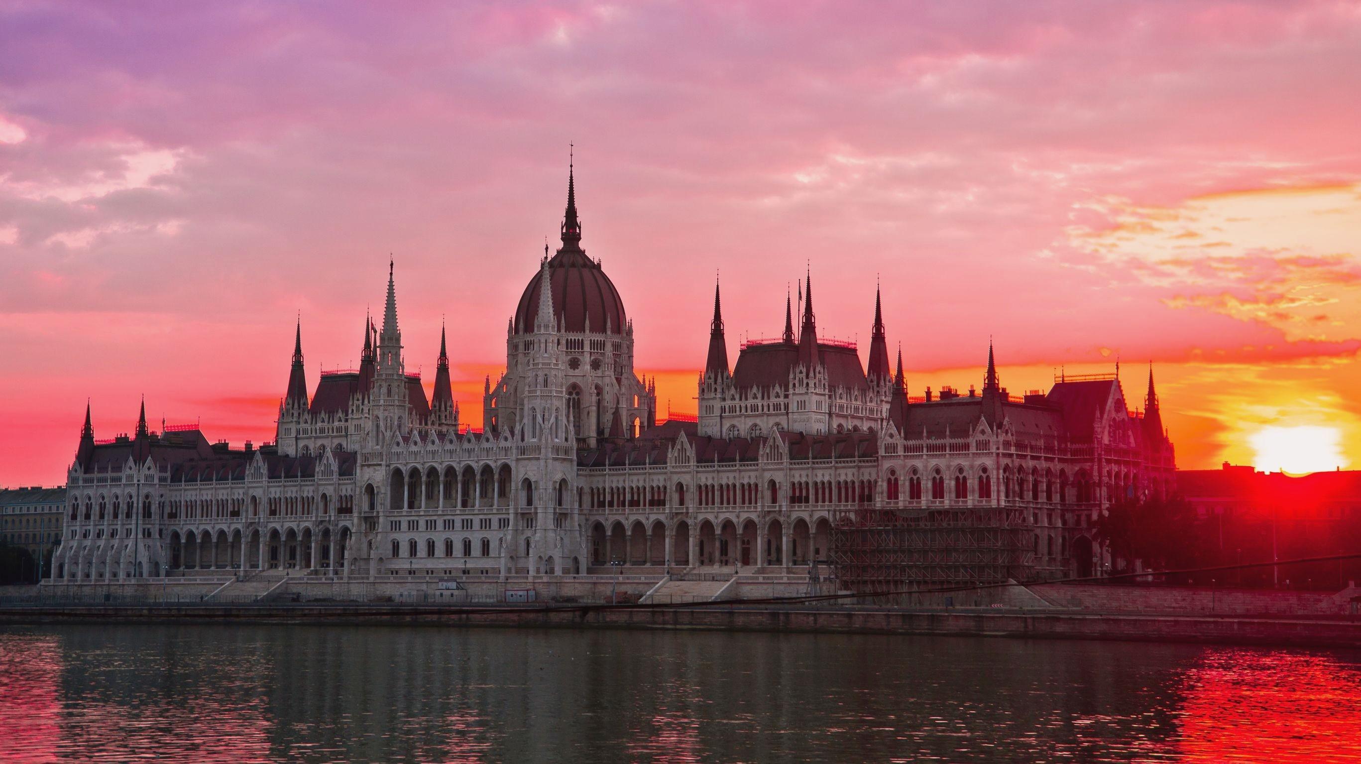 Budapest Wallpaper HD Download