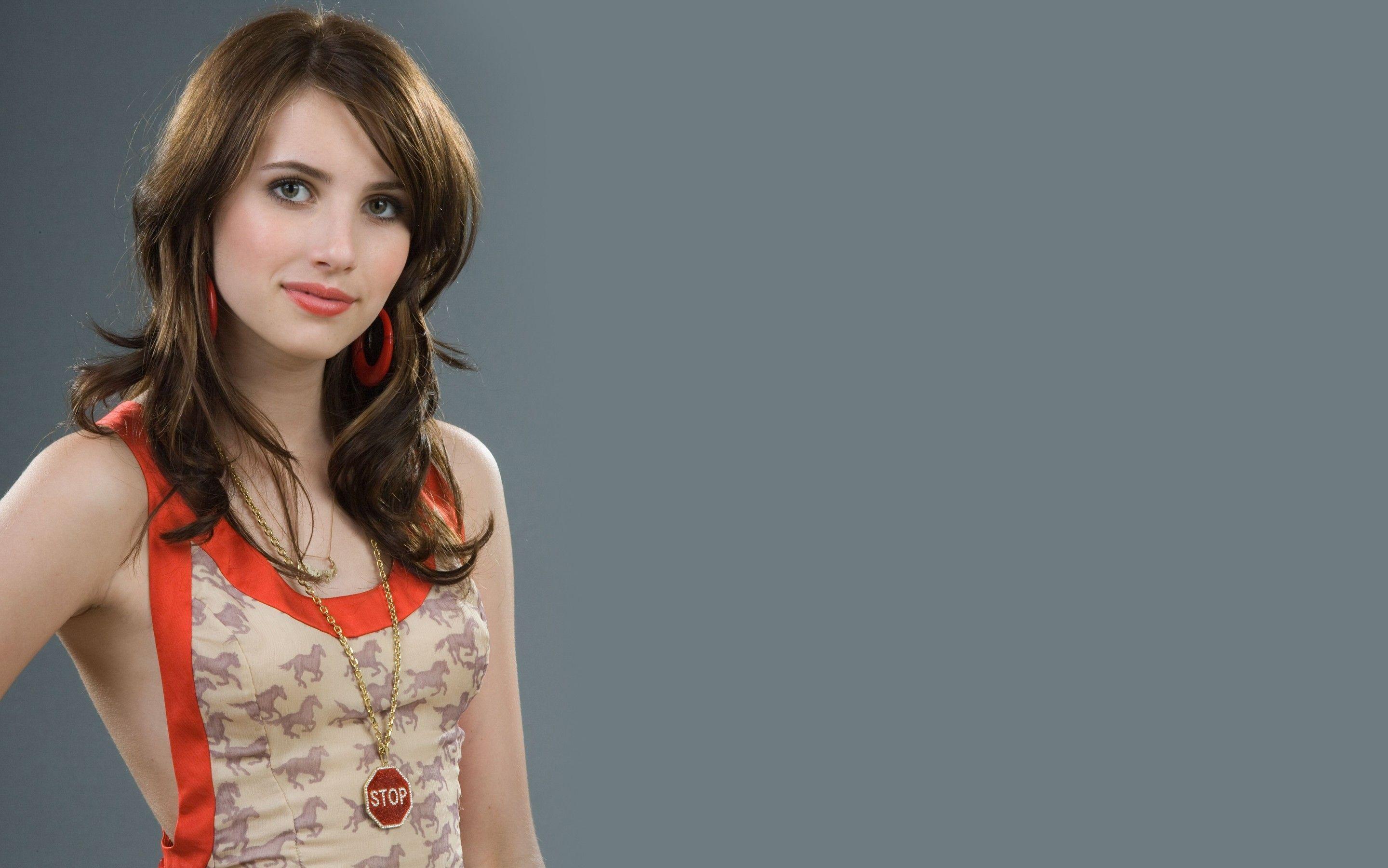 Emma Roberts Wallpaper High Resolution and Quality Download