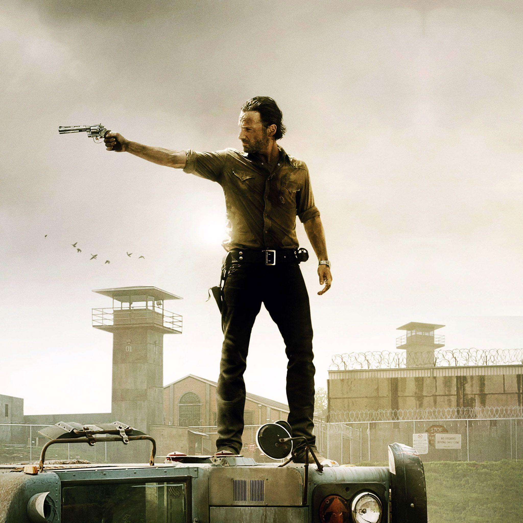 The Walking Dead Rick Grimes Shooting iPad Wallpaper 048