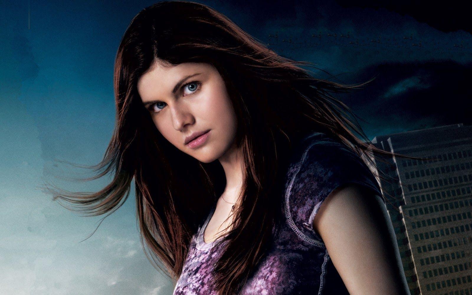 Alexandra Daddario HD Image