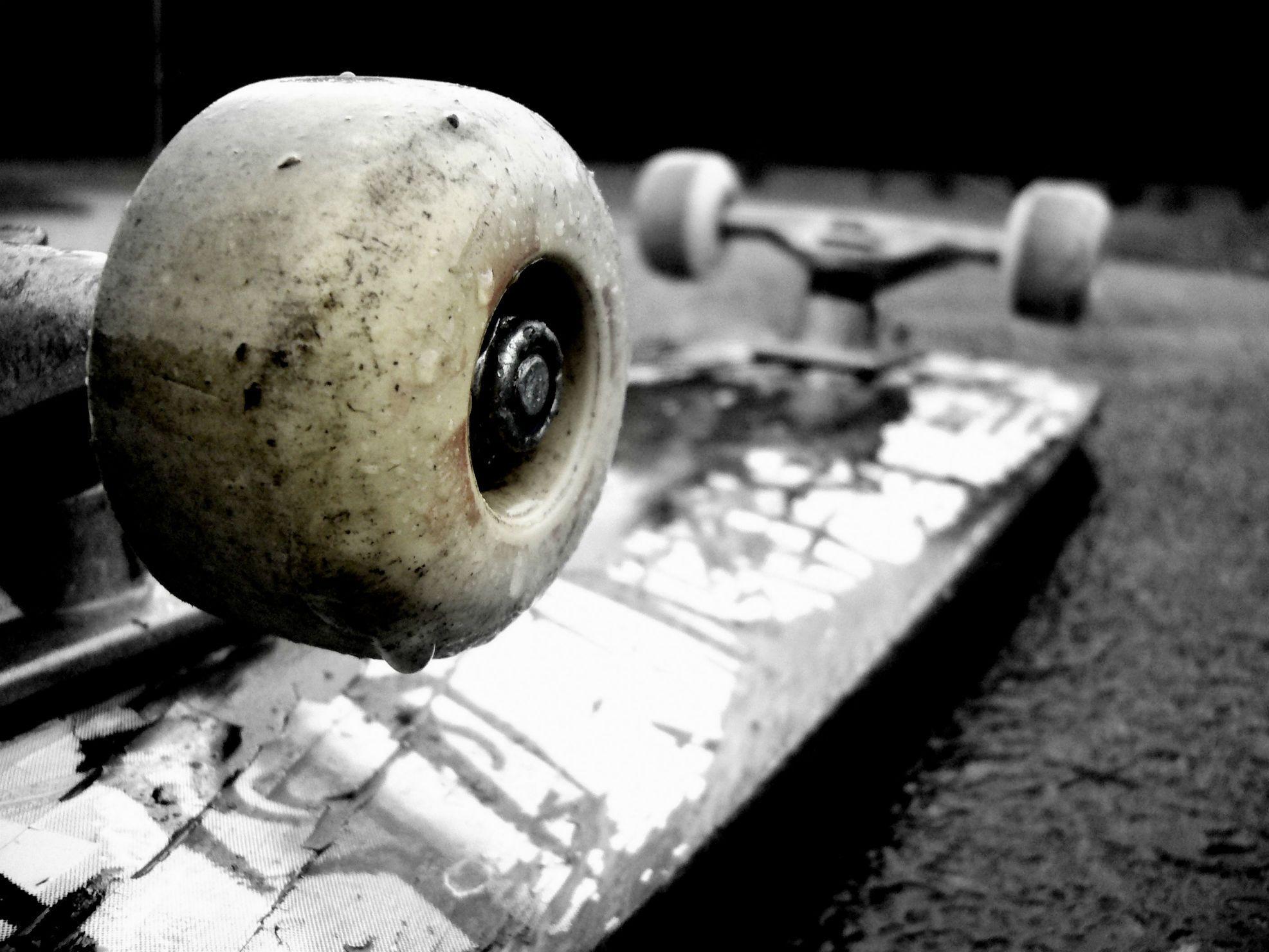 Skateboarding HD Wallpaper and Background Image