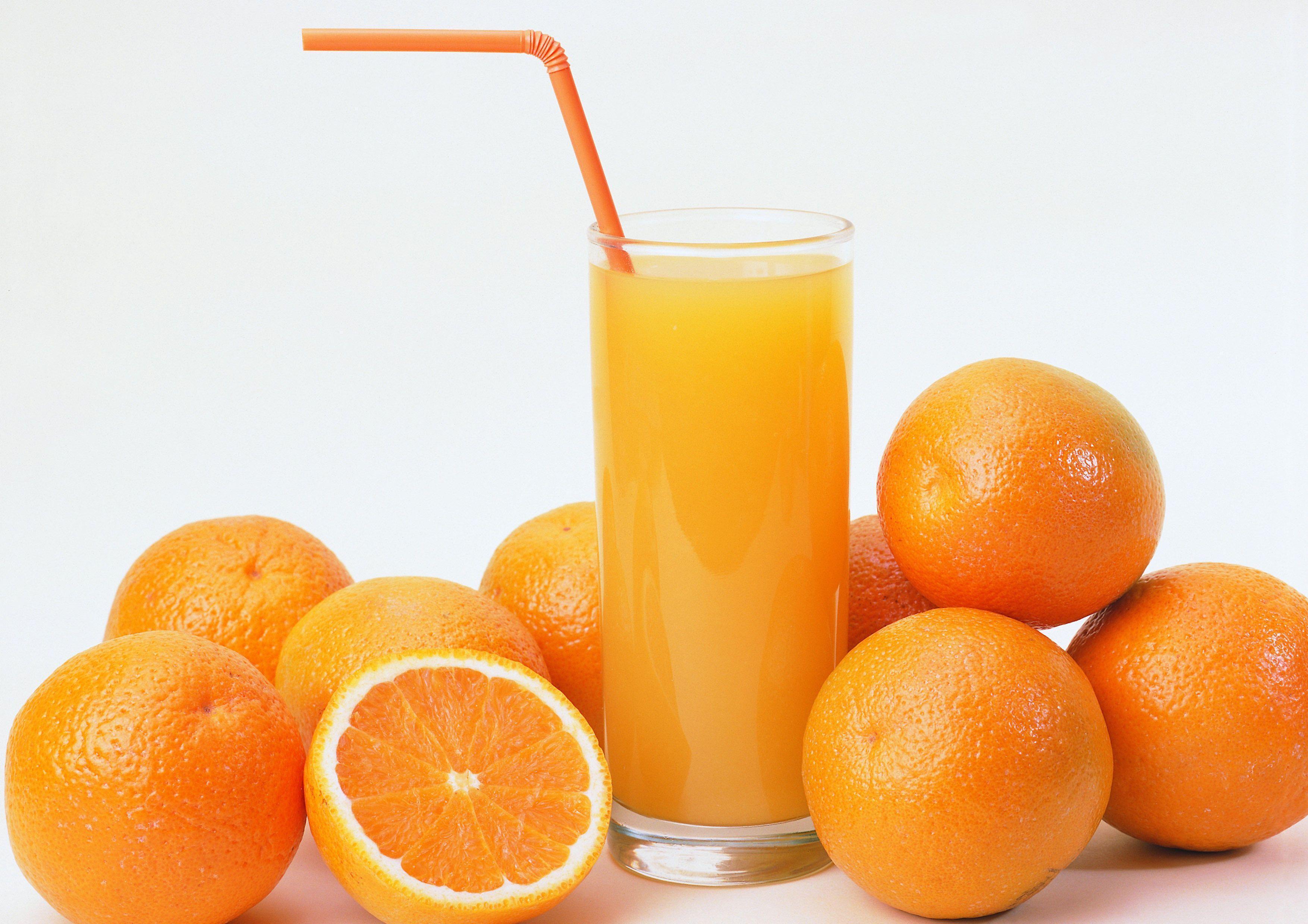 2560x1600px Orange Juice Wallpaper