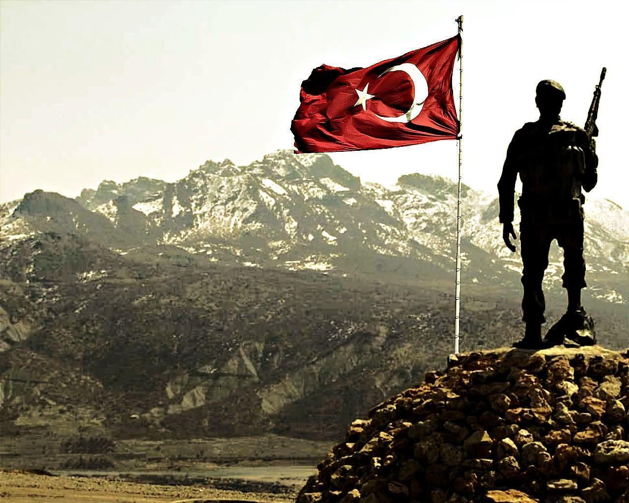 Guns Hills Memehtcik Mountains Turkey Turkish Armed F