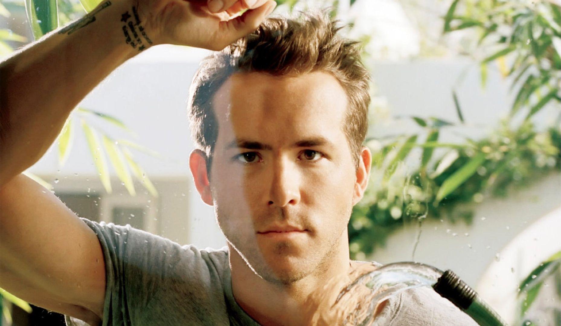 Ryan Reynolds Background
