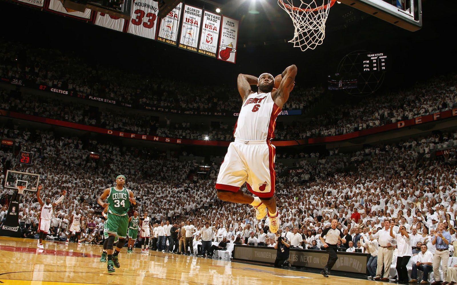King of NBA LeBron James HD Wallpaper: HD Wallpaper LeBron James