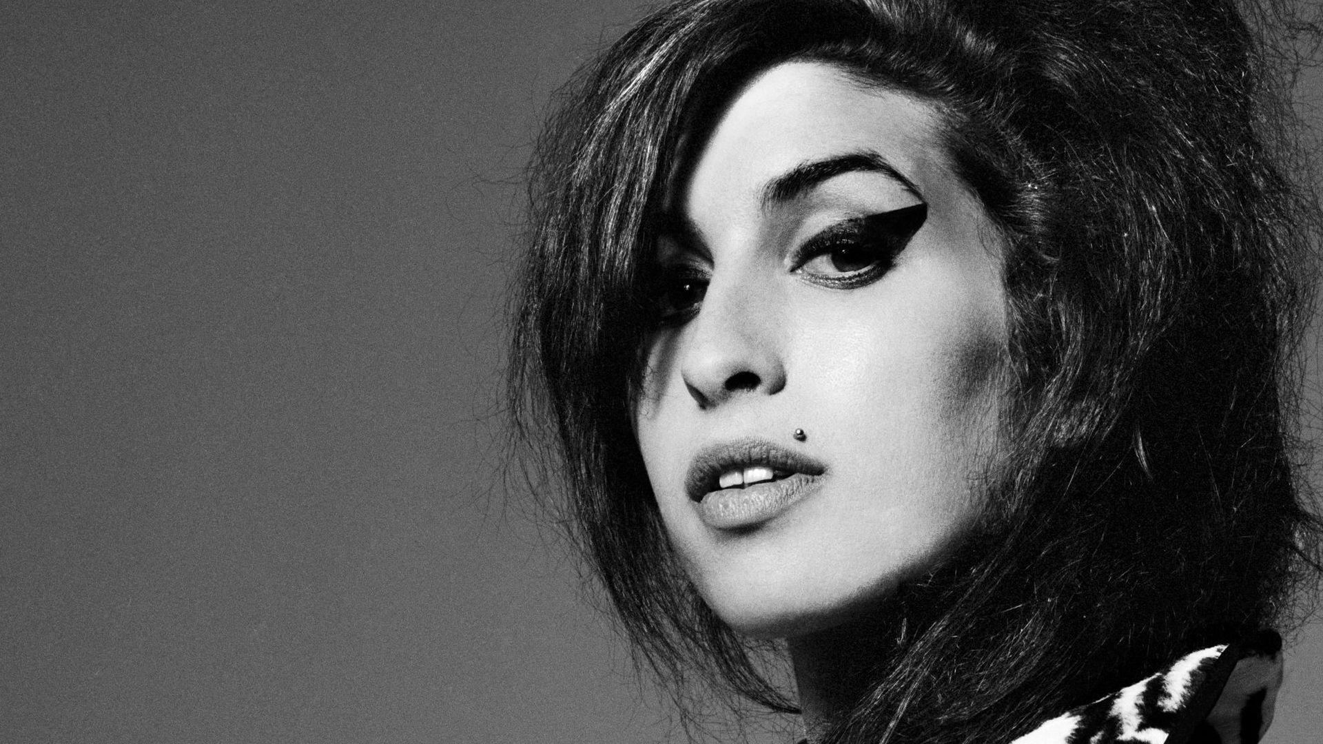 Amy Winehouse Wallpapers Hd Pixelstalknet Amy Winehouse Wallpapers Hd Pixelstalknet