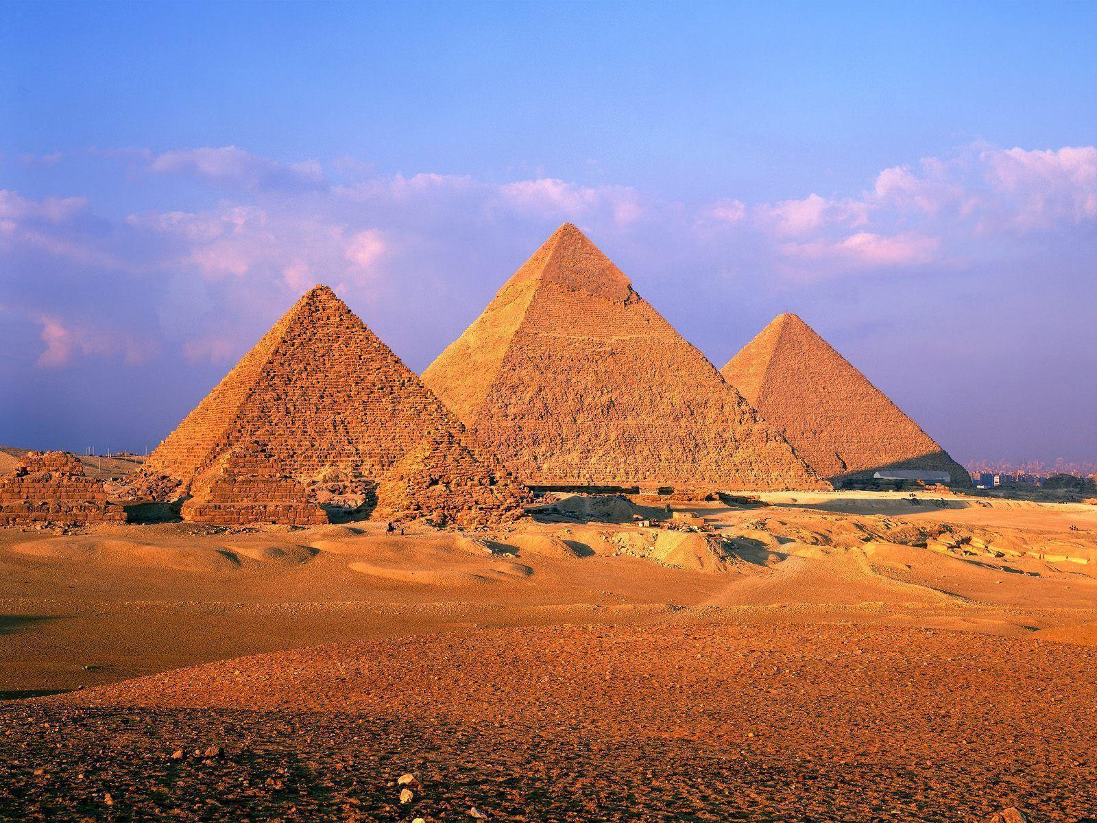 Pyramids of Giza Wallpaper Egypt World Wallpaper in jpg format